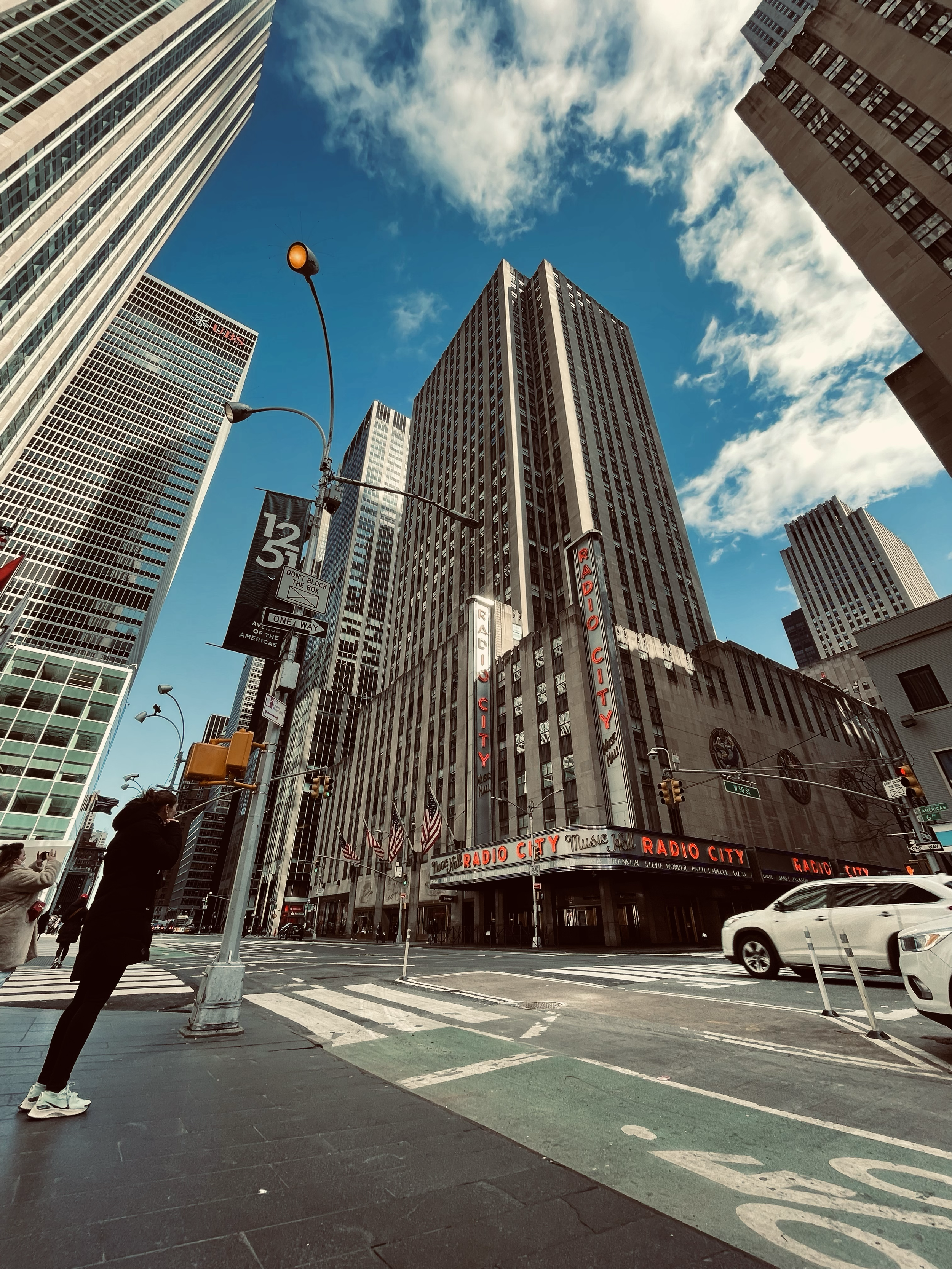 The Radio City Music Hall is a masterpiece of Art Deco architecture and live entertainment.
Known for legendary performances and historic shows, it embodies New York’s cultural energy.
Inside, elegance, scale, and spectacle come together in a truly i
