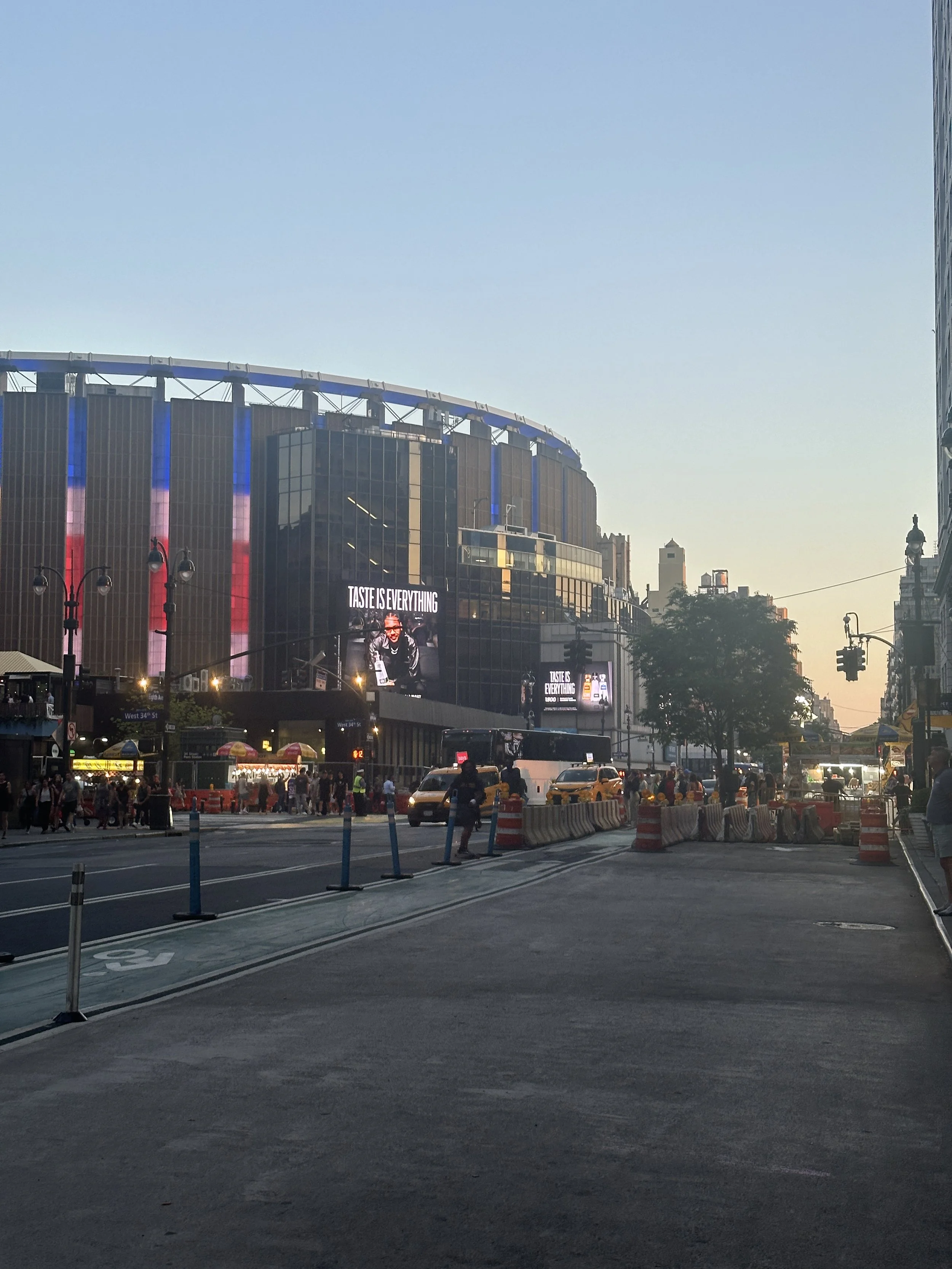 The Madison Square Garden is one of the world’s most legendary venues for music and sports.
Countless iconic concerts and historic moments have shaped its reputation.
Inside, energy, sound, and emotion merge—making every event feel larger than life.