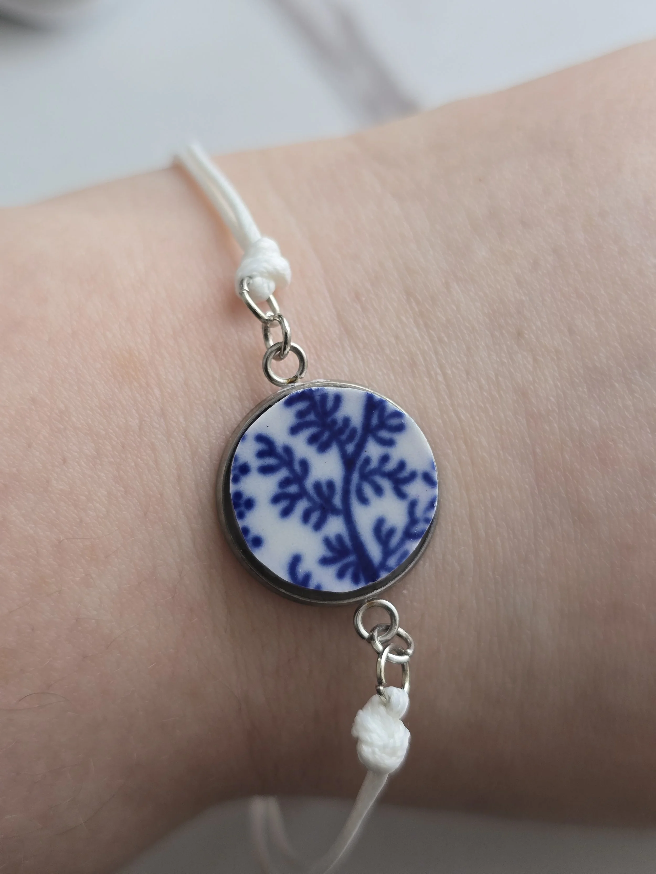 Tree Pattern Broken Plate bracelet
