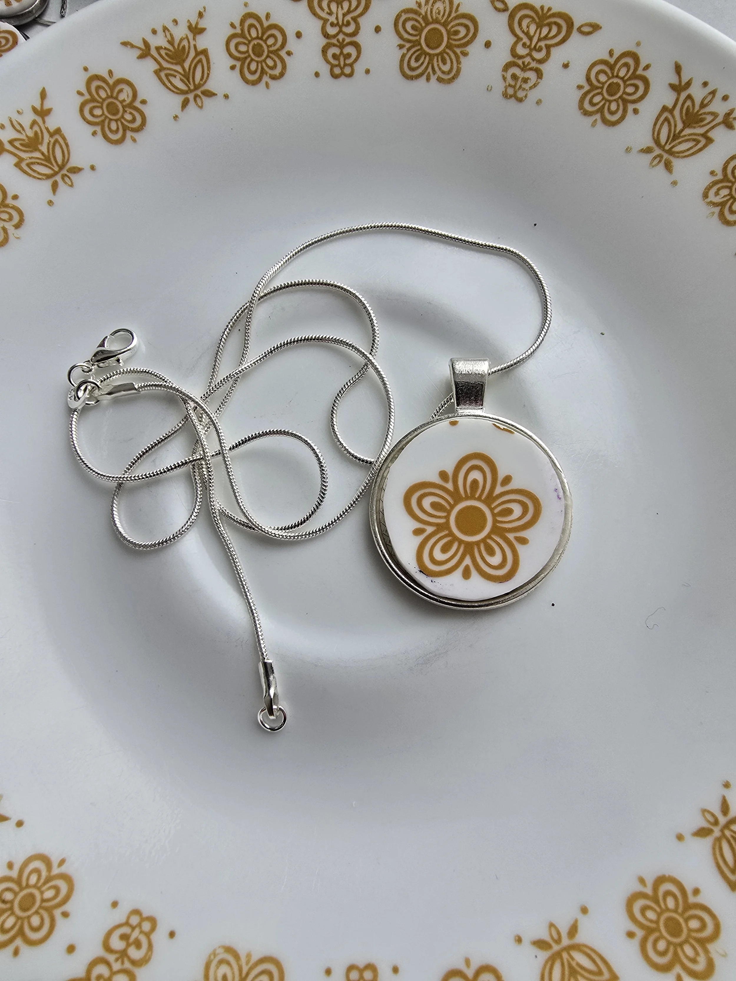 Corelle Gold Butterfly Broken plate pendant necklace