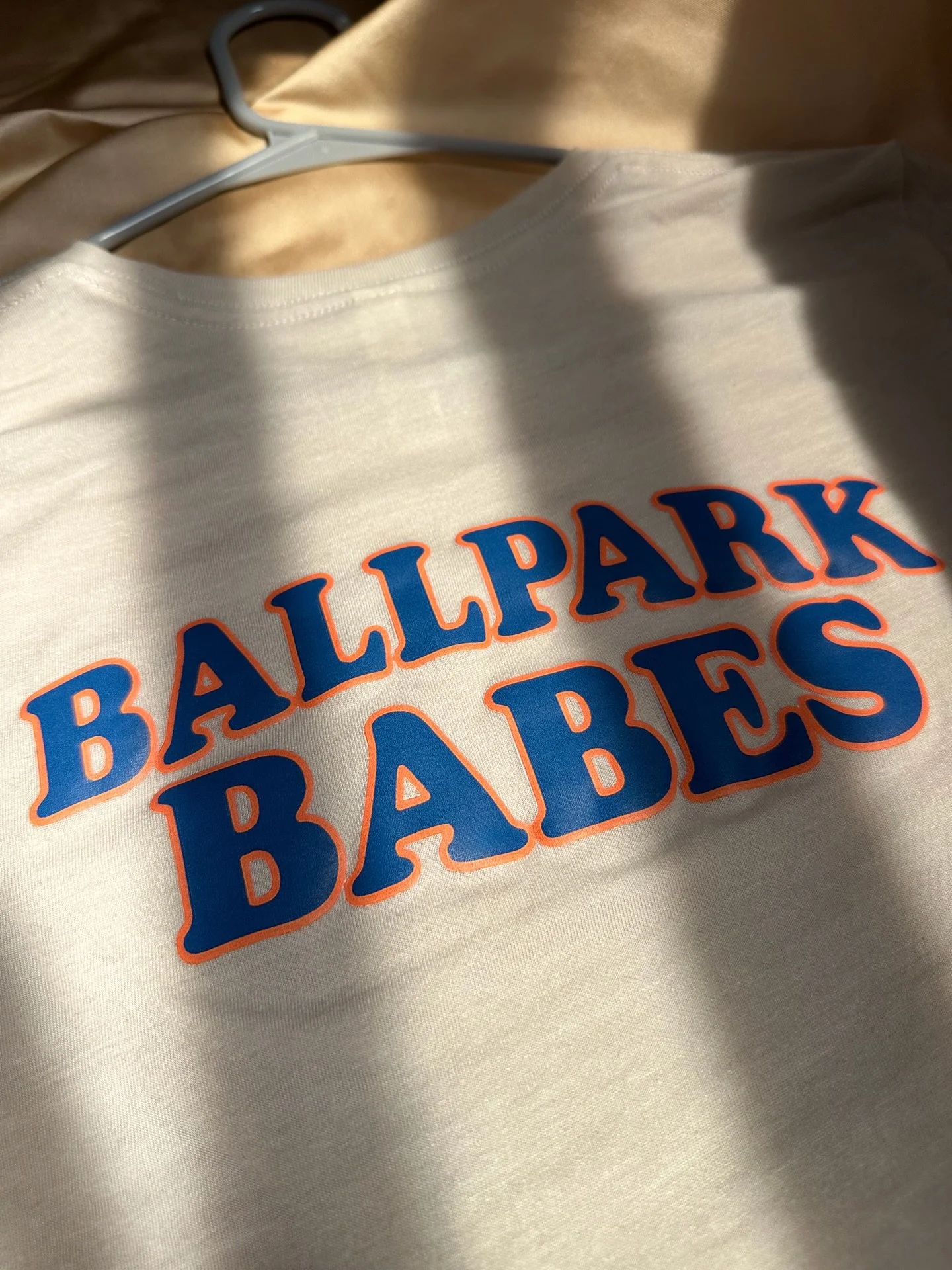 Looking for other babes to talk all things Mets baseball with? Purchase a shirt or crewneck today to get added to our all women Mets group chat. 

Google Form link in bio! LGM! 🧡💙

#LGM #MetsFans #MetsMerch  #womenwhowatchbaseball
