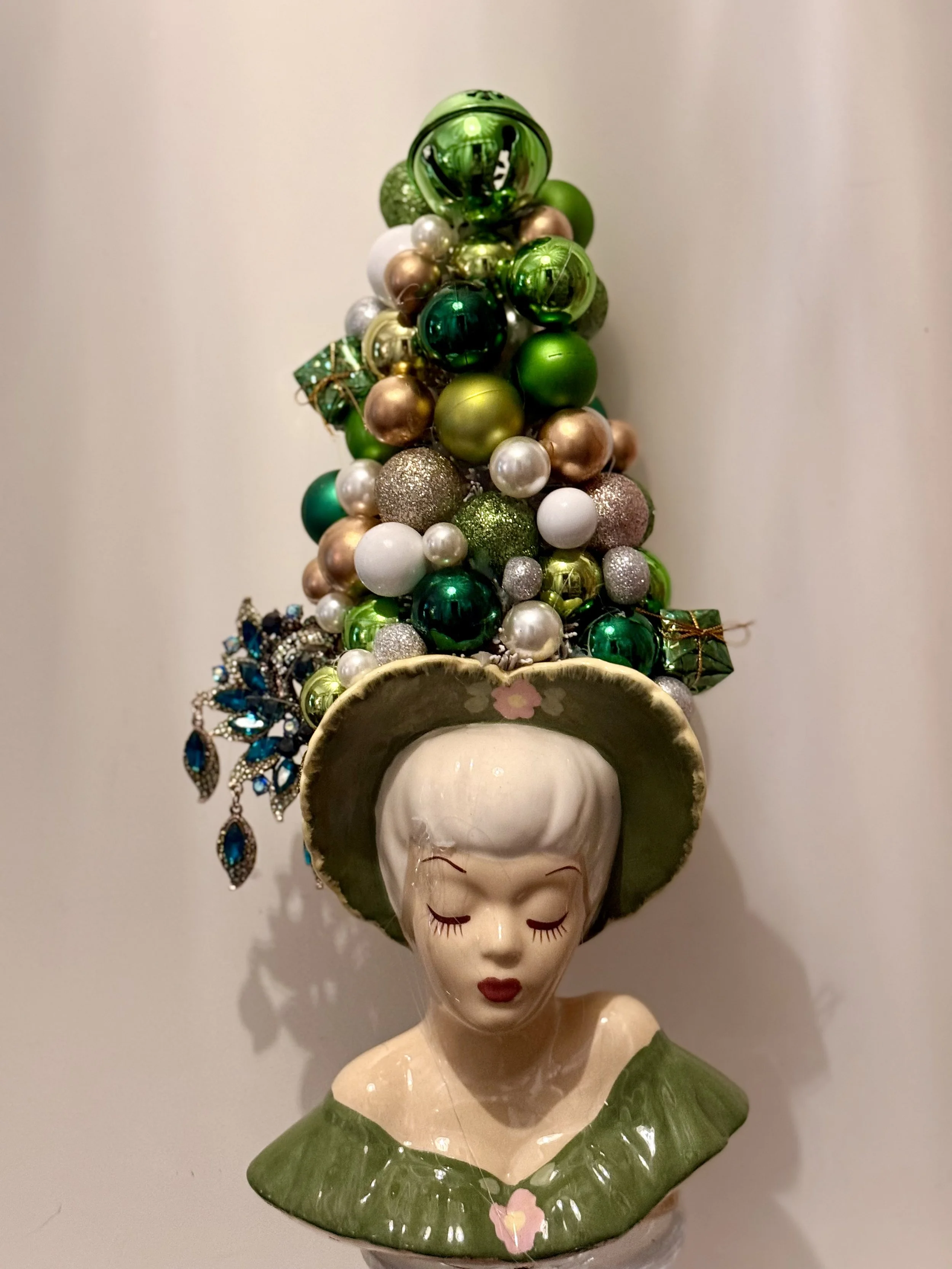 Lady Vase Green