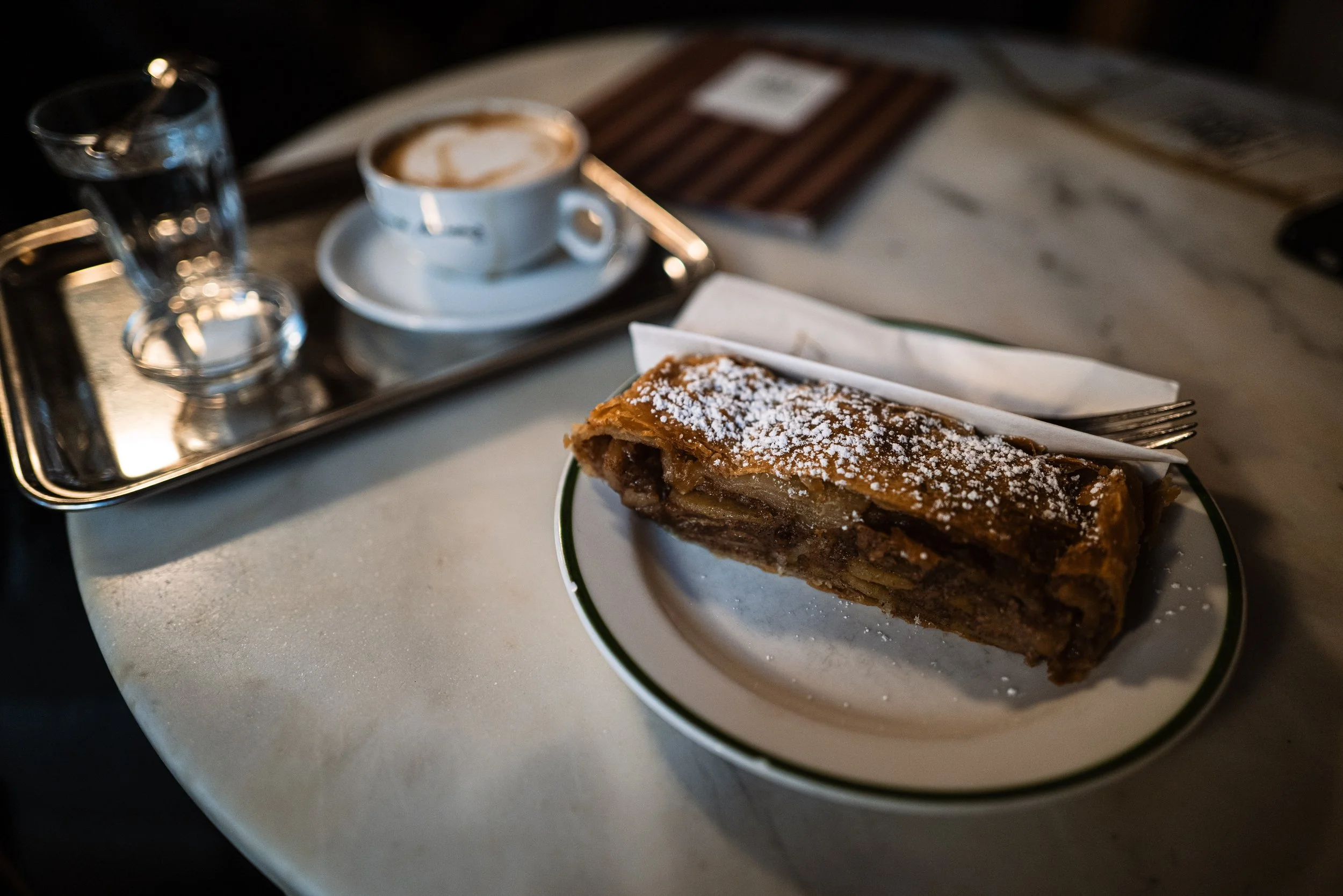 cafe hawelka, vienna