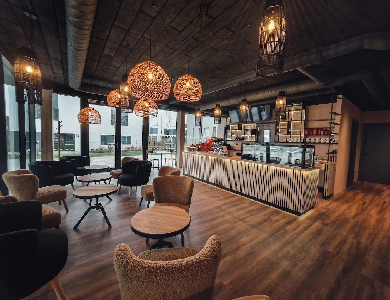 Cafe Residence_©Cafe Residence_02.jpg