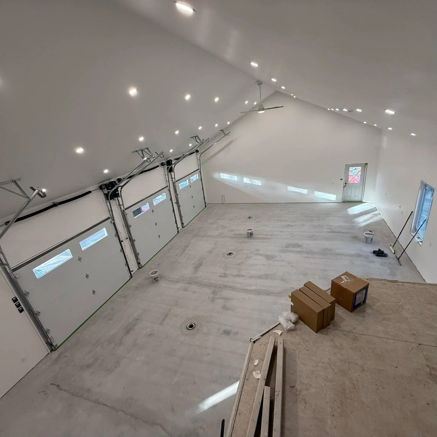 1,500 sq ft of Creekbed flake for this new build! 

Thank you so much to everyone that has trusted me with their projects so far, and a special thank you to friends and family who continue to help be there and support me along the way. 

Big news com