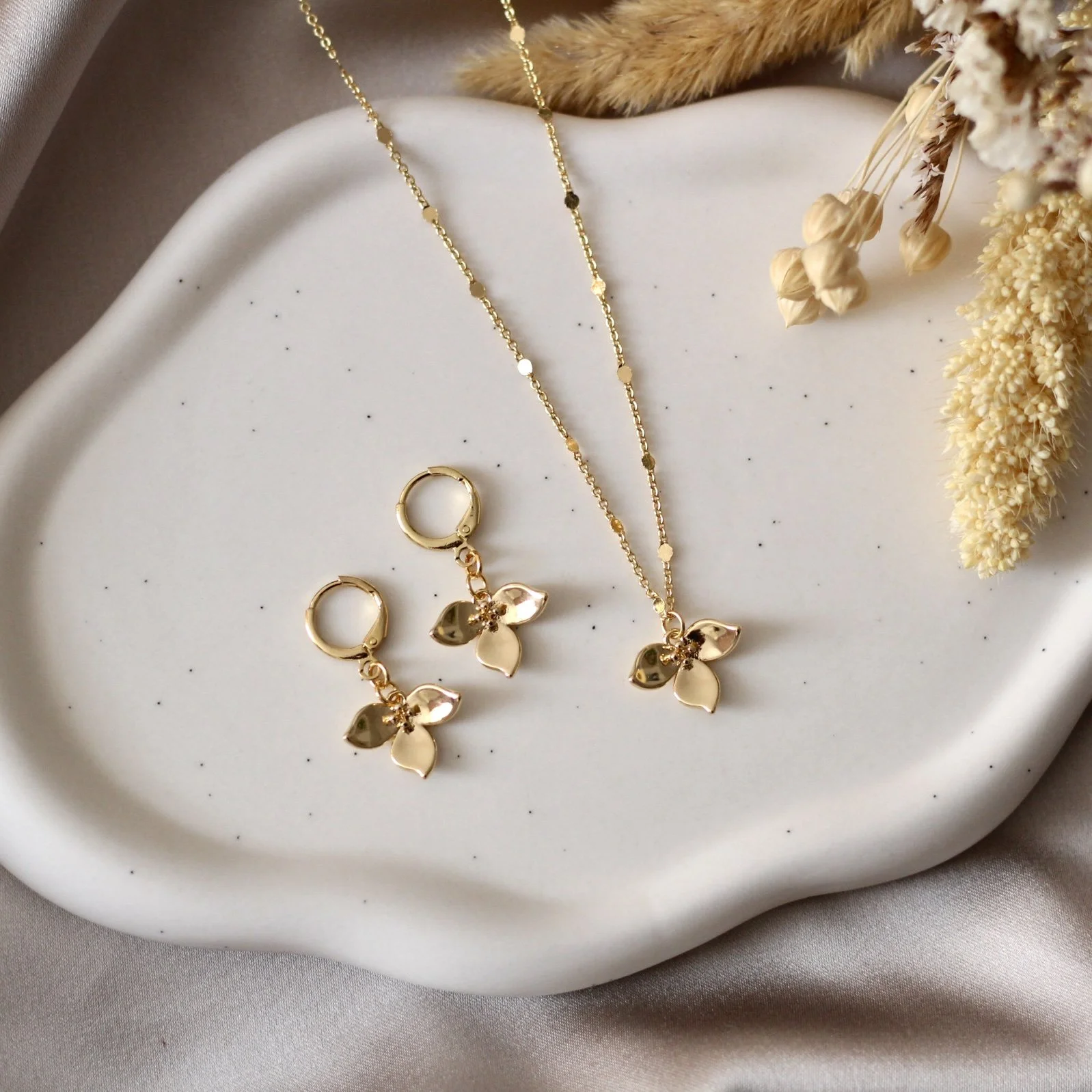 Saltwater Blossom Jewelry Set
