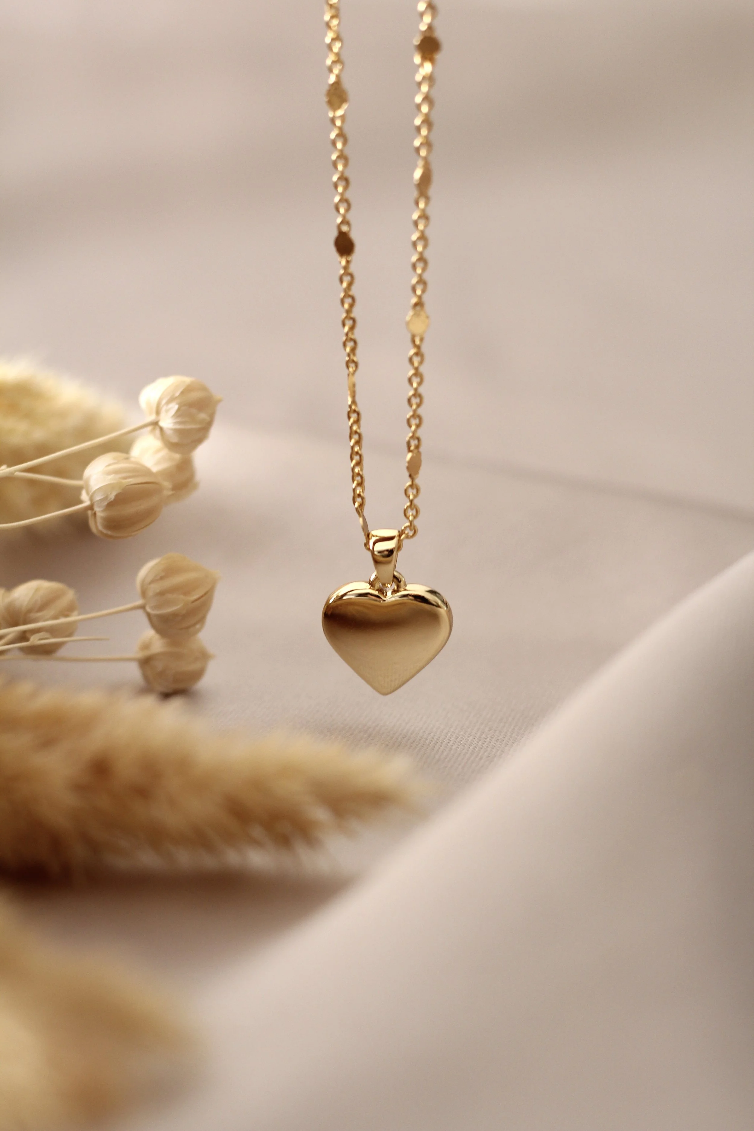 gold-shine-gift-for-her.jpg