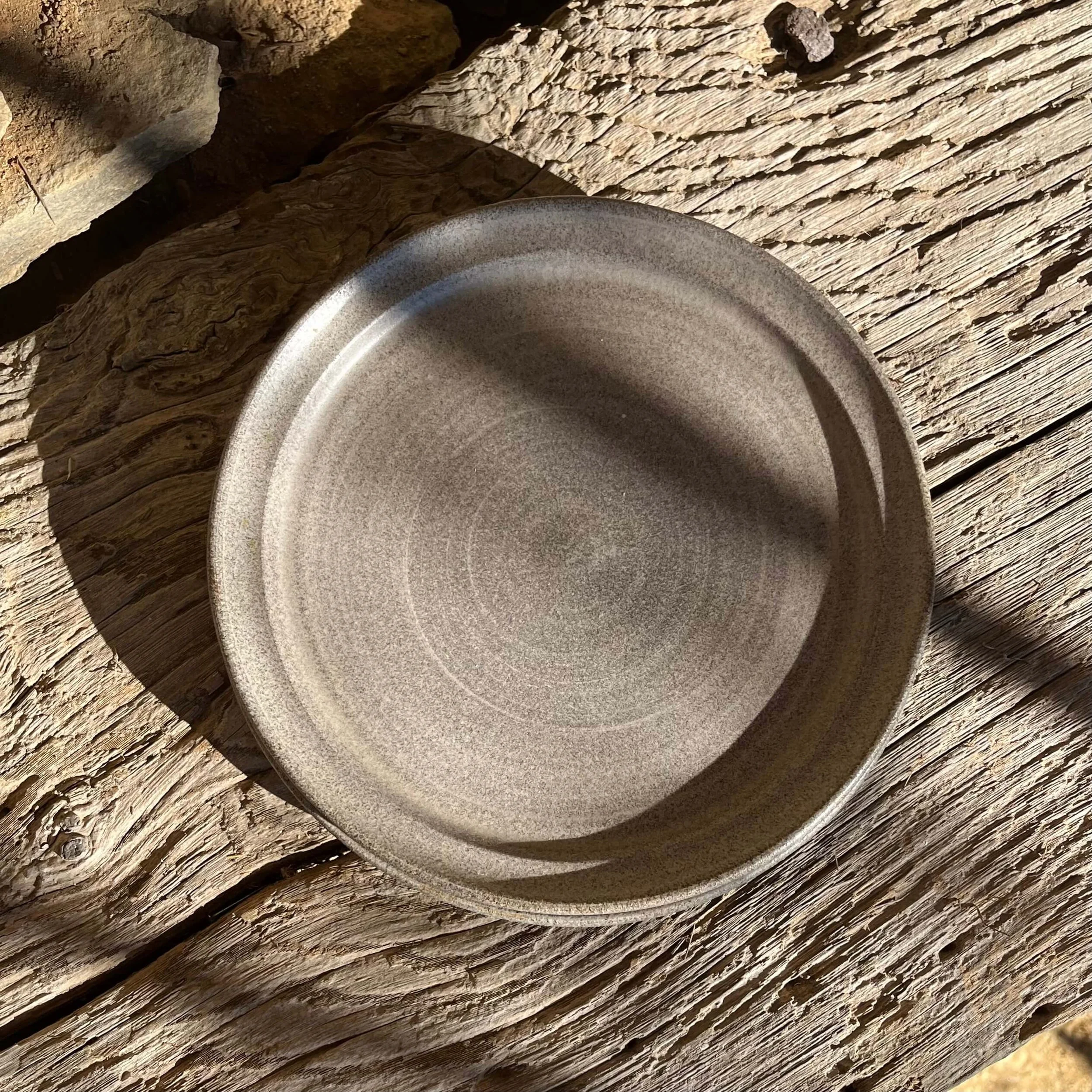 Ripple plate in Granite