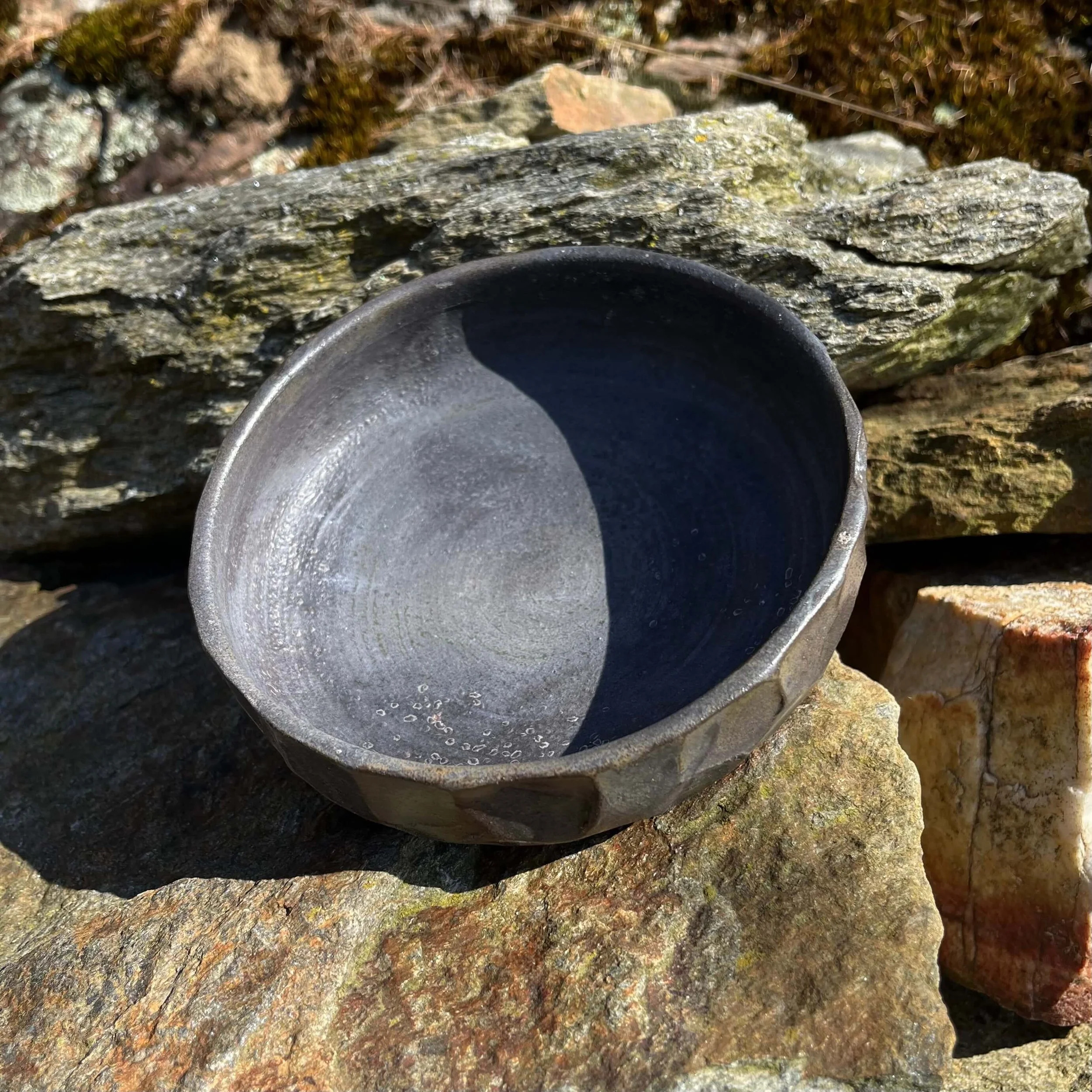Darc staccato bowl in basalt 2.jpeg