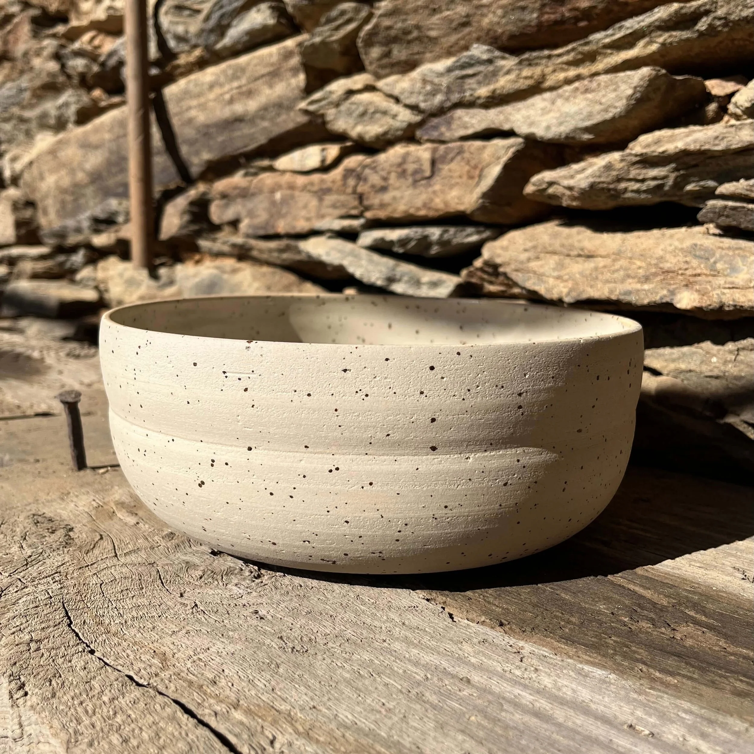 Solis serving bowl in Ivory