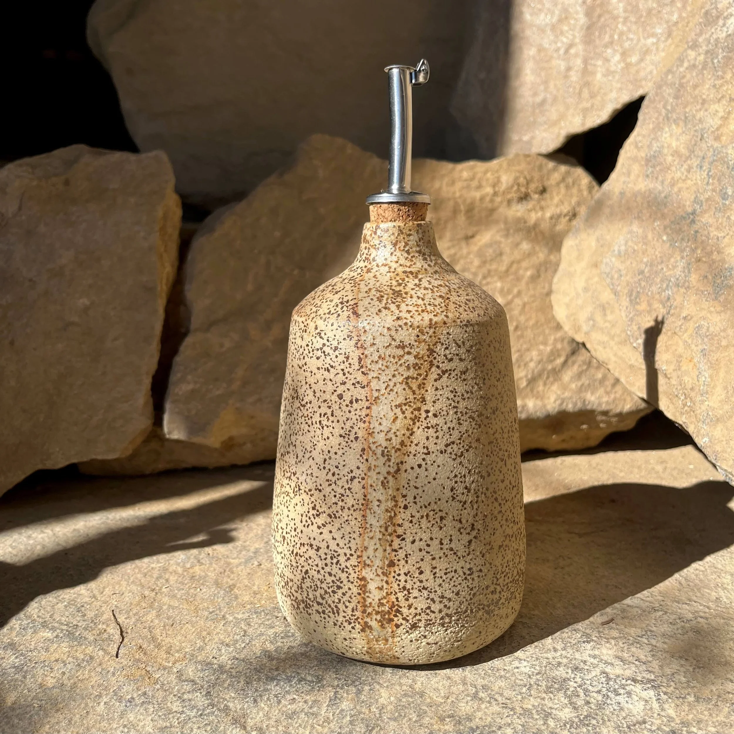 Solis olive oil (large) in Sand