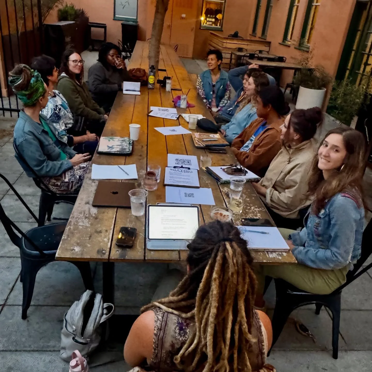 At @stardustdesigner MoM: Know Your Audience Better Than They Know Themselves workshop, the energy in the room was something special - real conversations, real breakthroughs, and a lot of honesty about what&rsquo;s been missing in our marketing strat