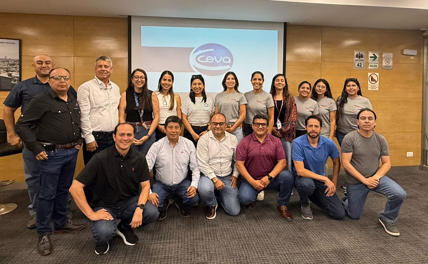 ISSA fortalece su alianza estratégica con Ceva Salud Animal