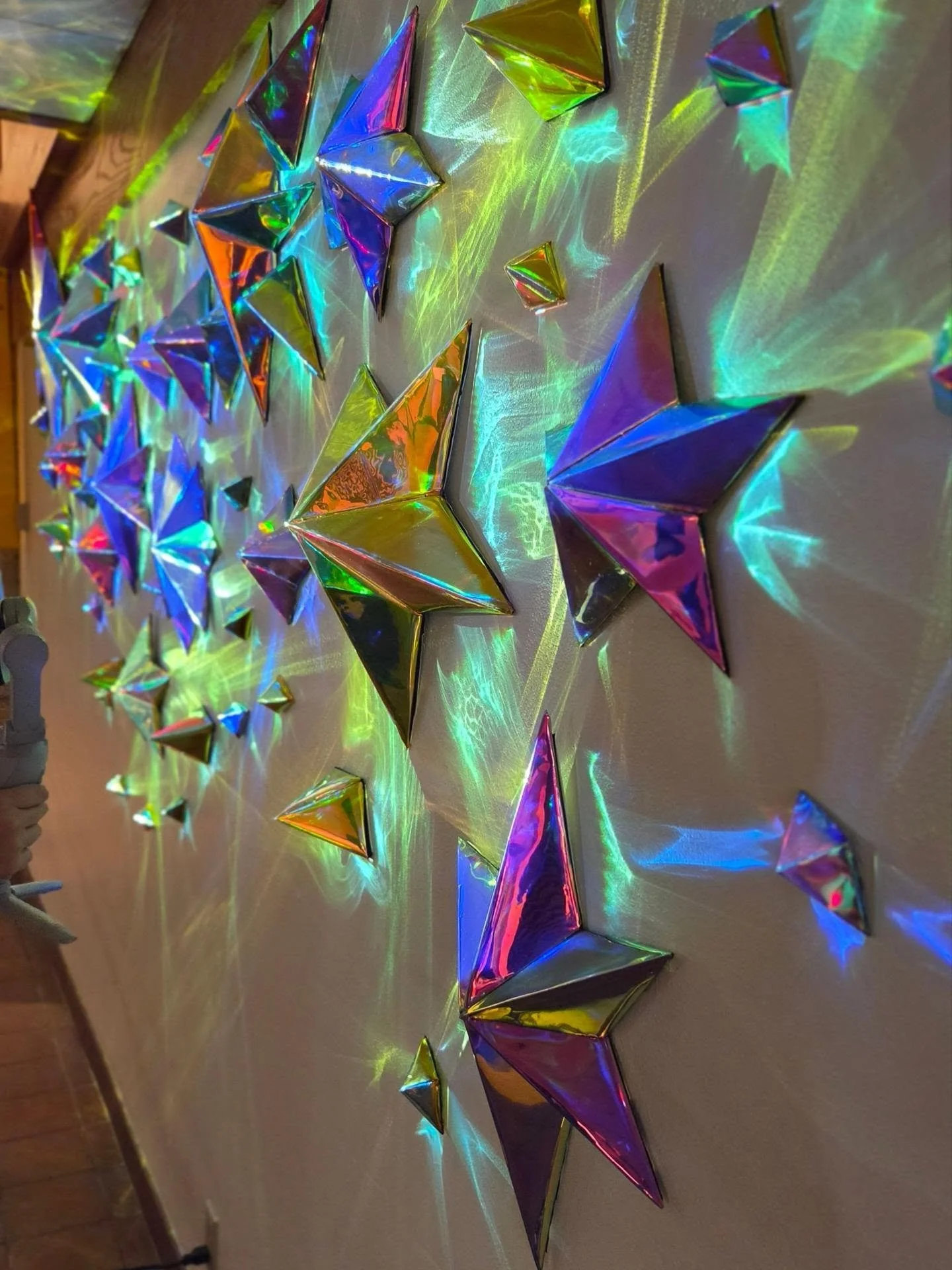 'CONSTELLATION' @secondsightvisuals x @carolina.perezmoreno on display at @olbrichgardens 

60 stars. 
16 minutes of meditative visual content. 
1 wonder filled installation.