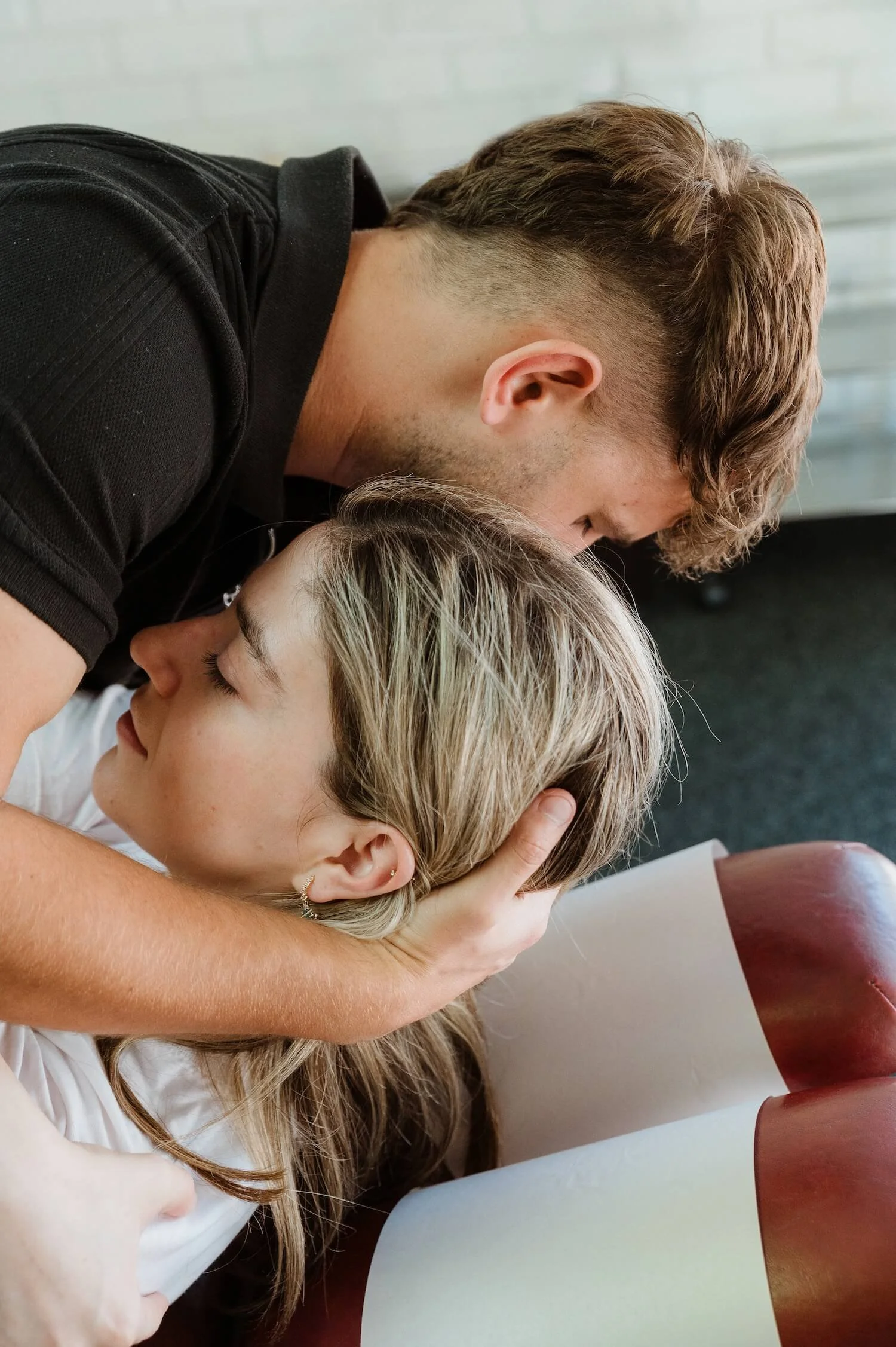 Chiropractic adjustment for back pain Adelaide Hills