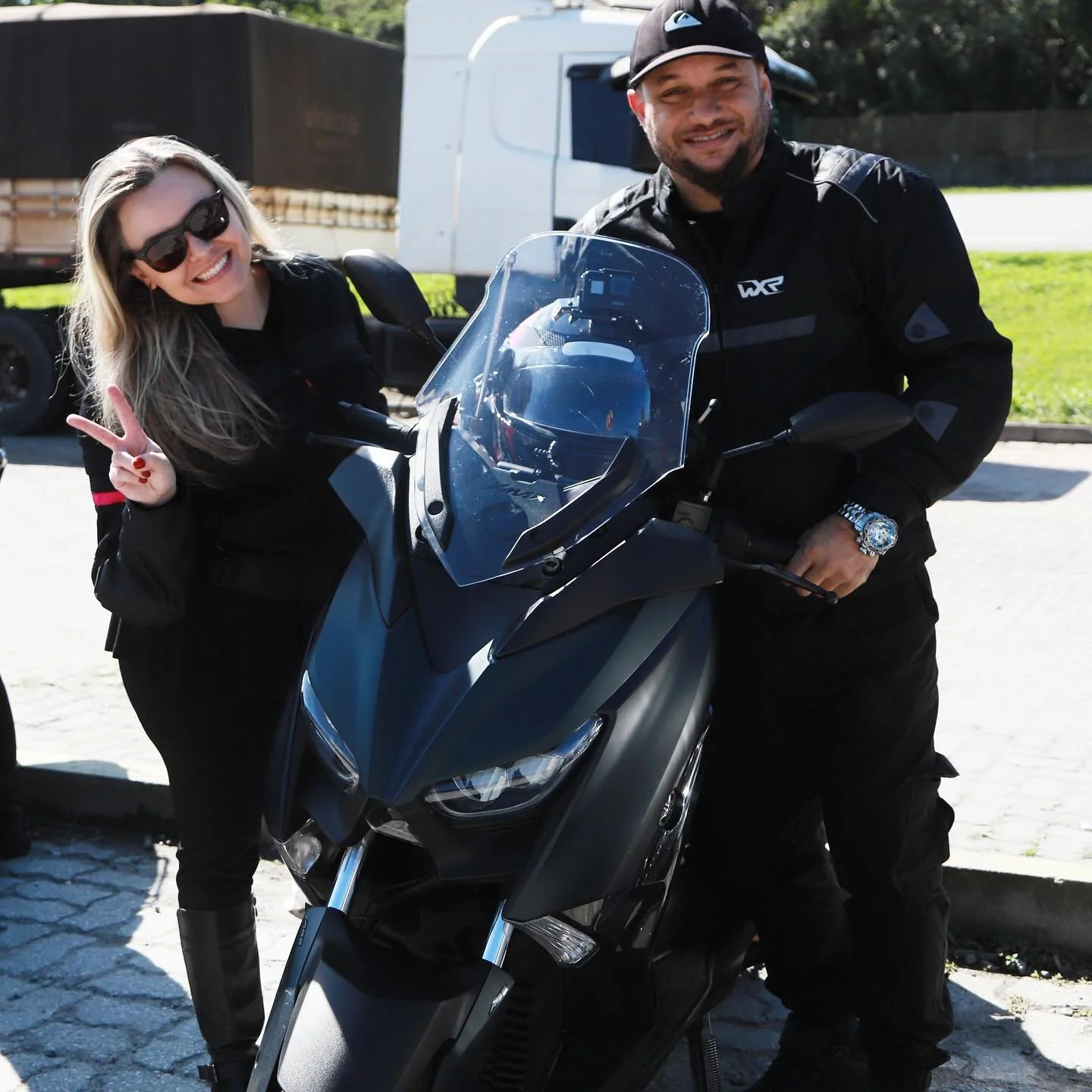 H&aacute; mais de duas d&eacute;cadas celebrando o Dia dos Namorados com ele 🫶🏼 que me conhece como ningu&eacute;m, entende at&eacute; meus sil&ecirc;ncios, me mima, me apoia, me ajuda, me estressa e me acalma tamb&eacute;m 😂

Voc&ecirc; tem o dom