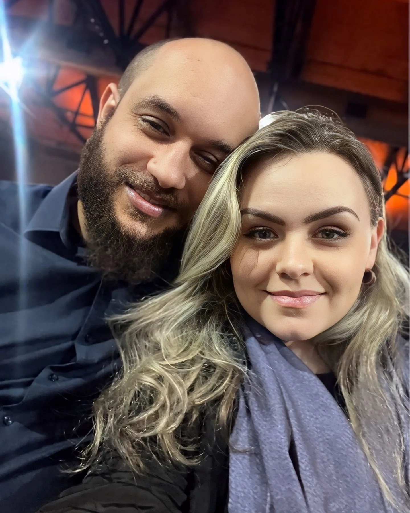 Ele ❤️ Ele que sempre est&aacute; ao meu lado, que faz tudo por mim e pelo nosso trio. Que segura as pontas quando tudo aperta, que prov&ecirc;, protege e acolhe. Mais do que parceiro, &eacute; nosso porto-seguro! Obrigada por tanto, por tudo, por ca