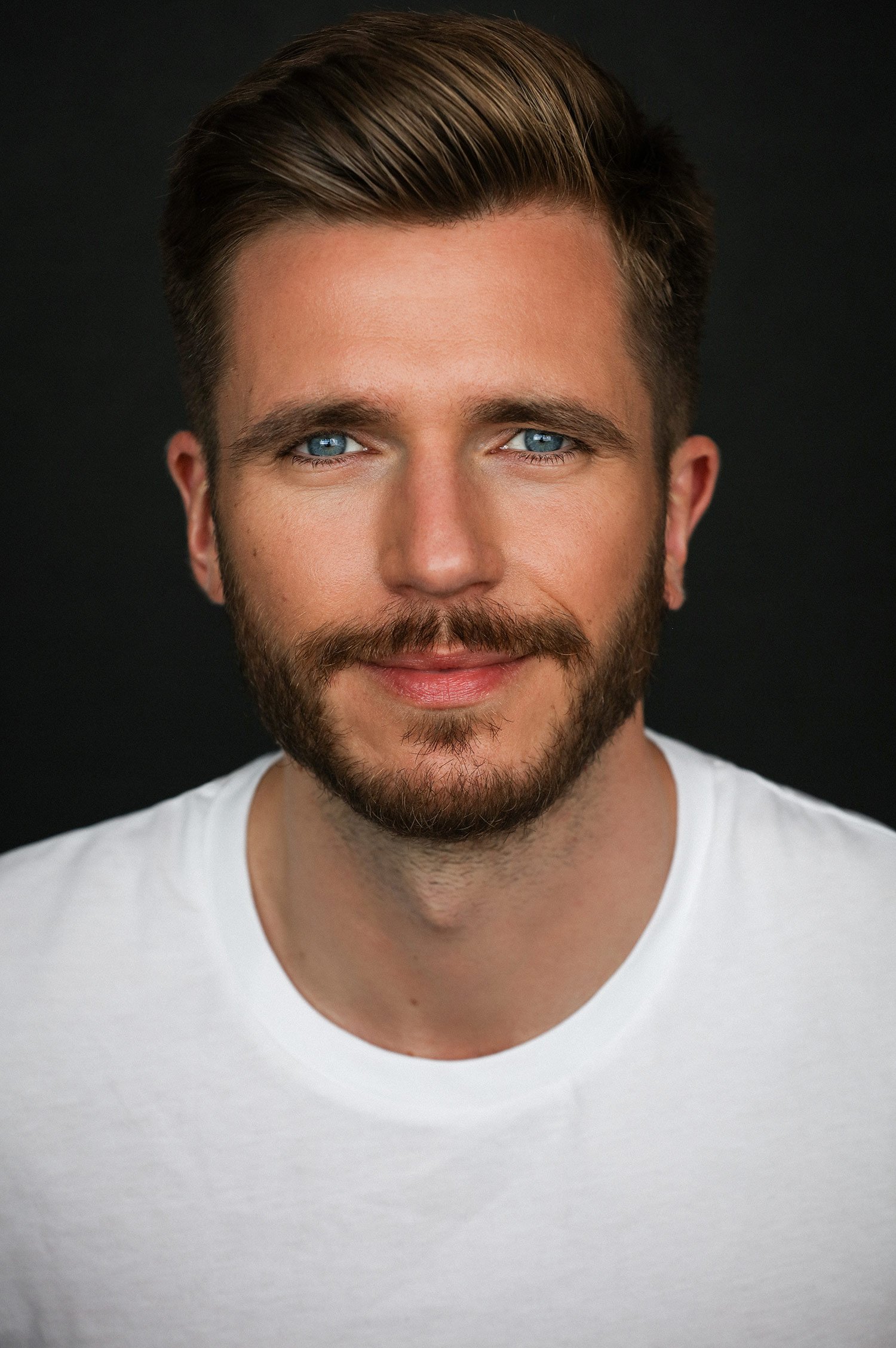 corporate-headshot-photographers-london.16.jpg