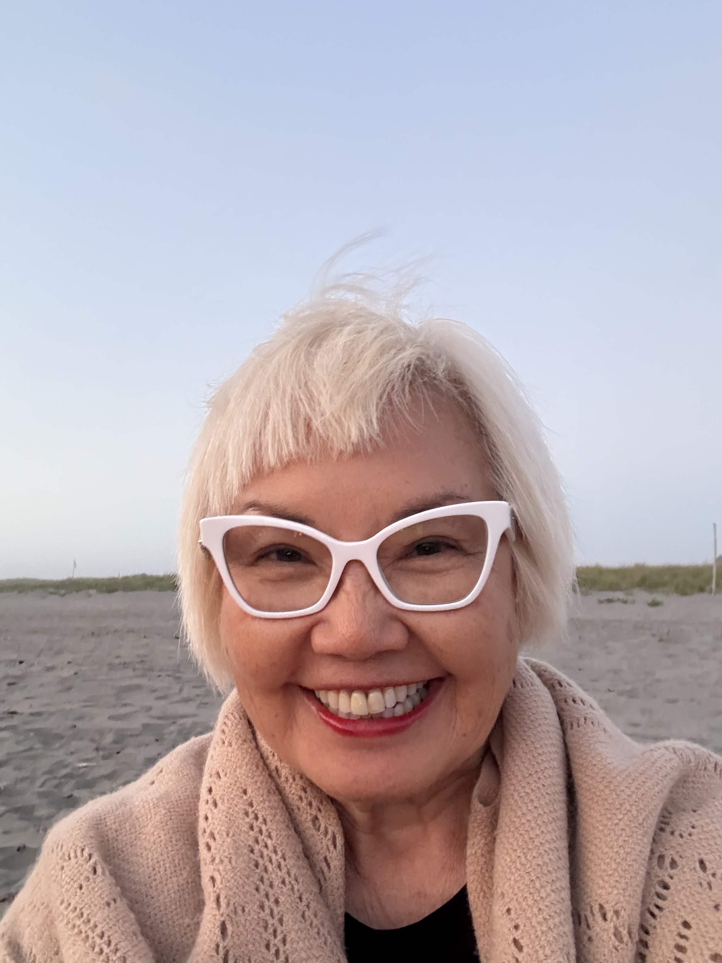 Hello I'm here at Long beach WA