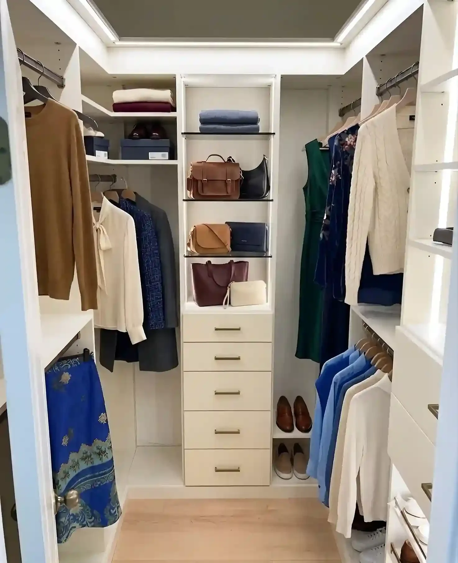 Reach-In vs Walk-In Closet: Which Is Right for Your Toronto Home?