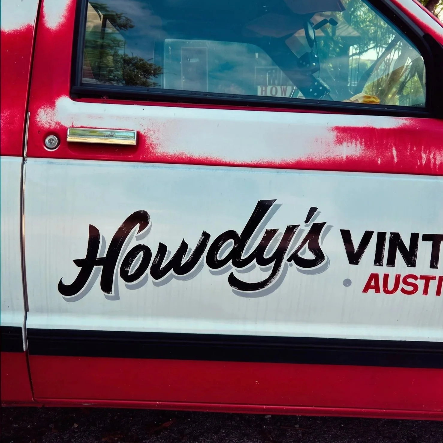 Howdy-Austin.jpg