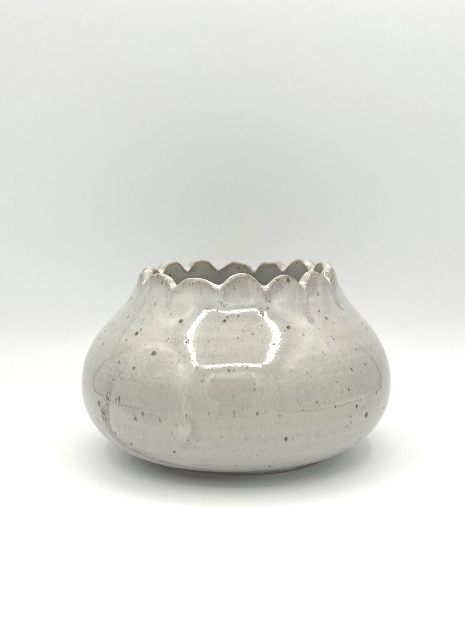 Scallop bud vase SECONDS