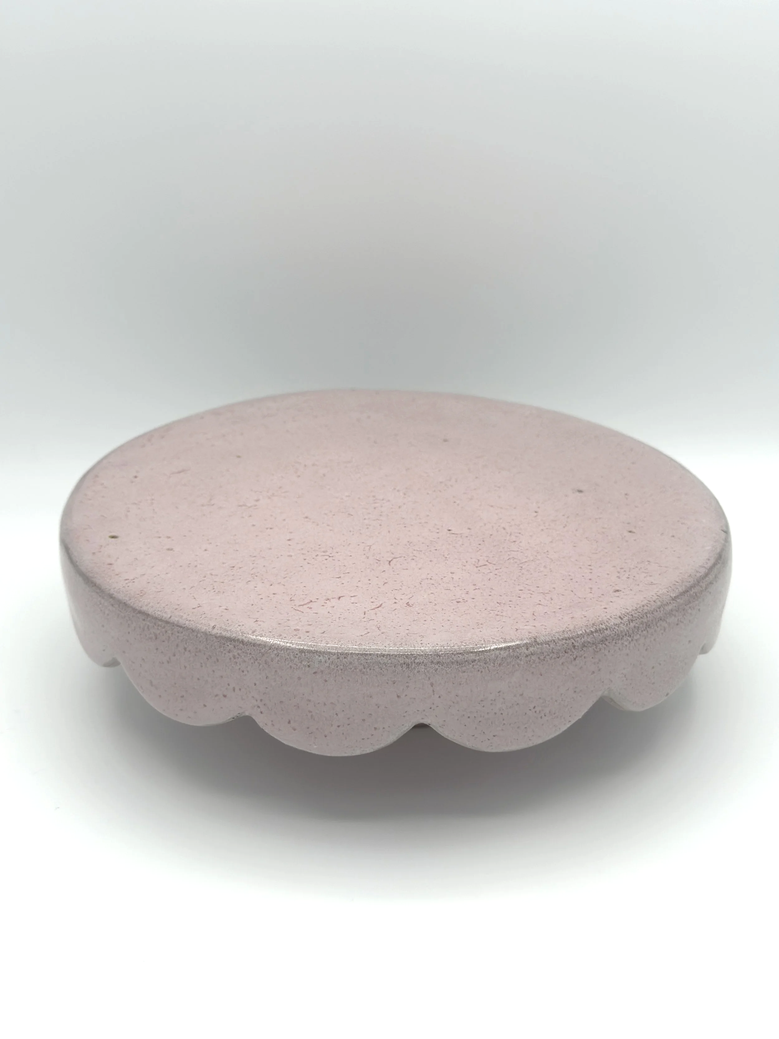 Scalloped Edge Cakestand