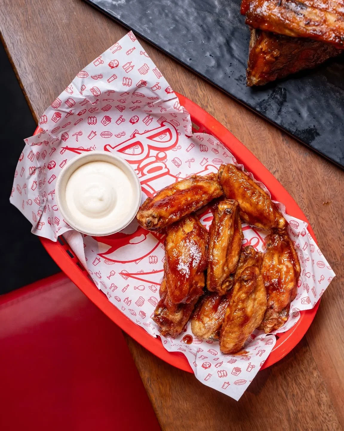 Is the Buffalo heat a little too much to handle? 🌶️ No worries! Cool things down with one of our signature BBQ sauces instead.

#wingwednesday #brisbanewings #bbqlovers #brisbanerestaurants