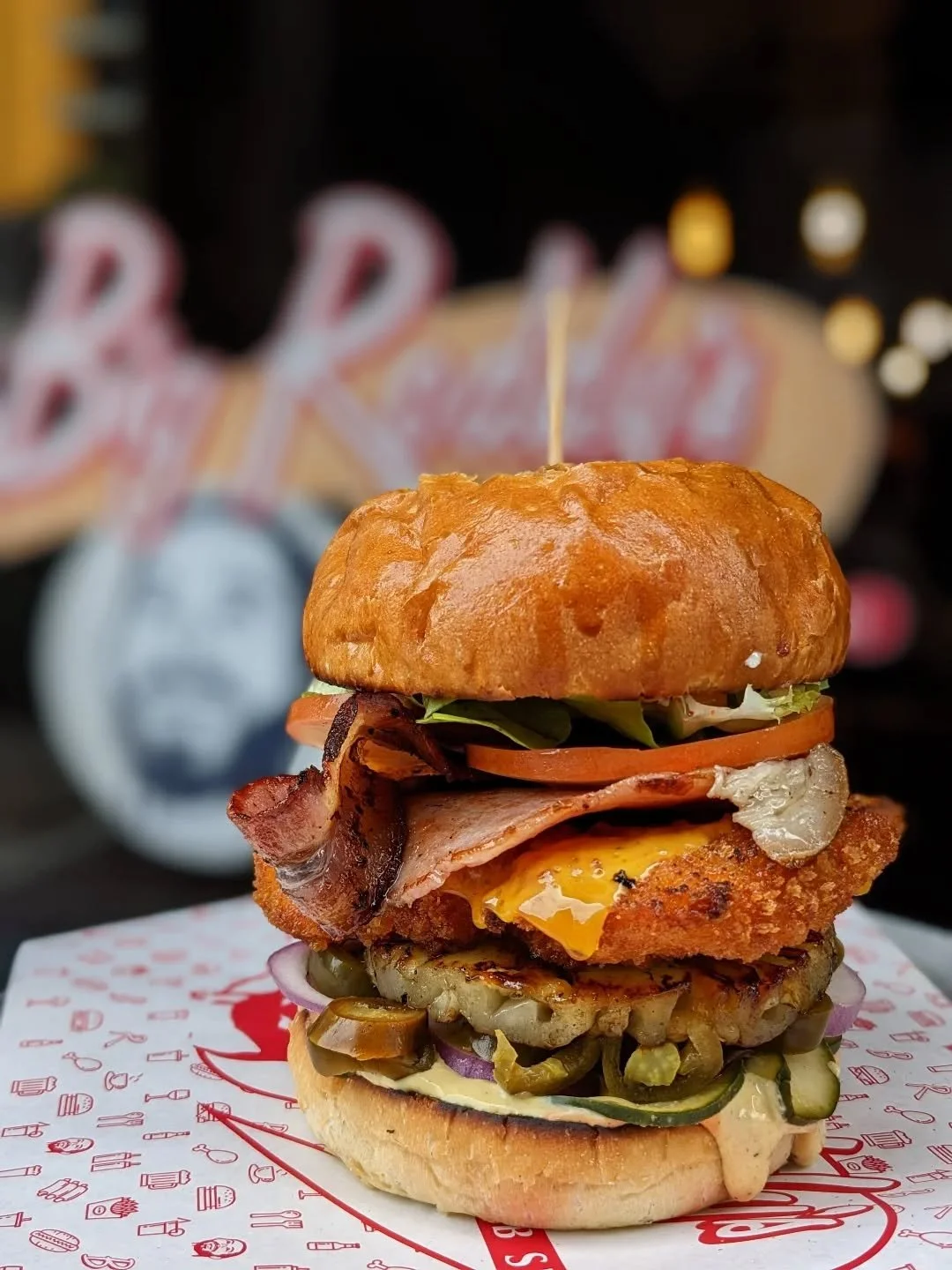 Good luck getting your mouth around this one.

#brisbaneburgers #chickenburger #bbq #southbrisbane #restaurant