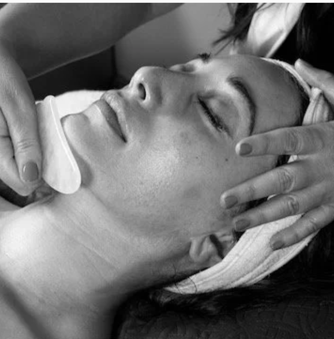 Lymphatic Body Treatment + Gua Sha Facial Massage