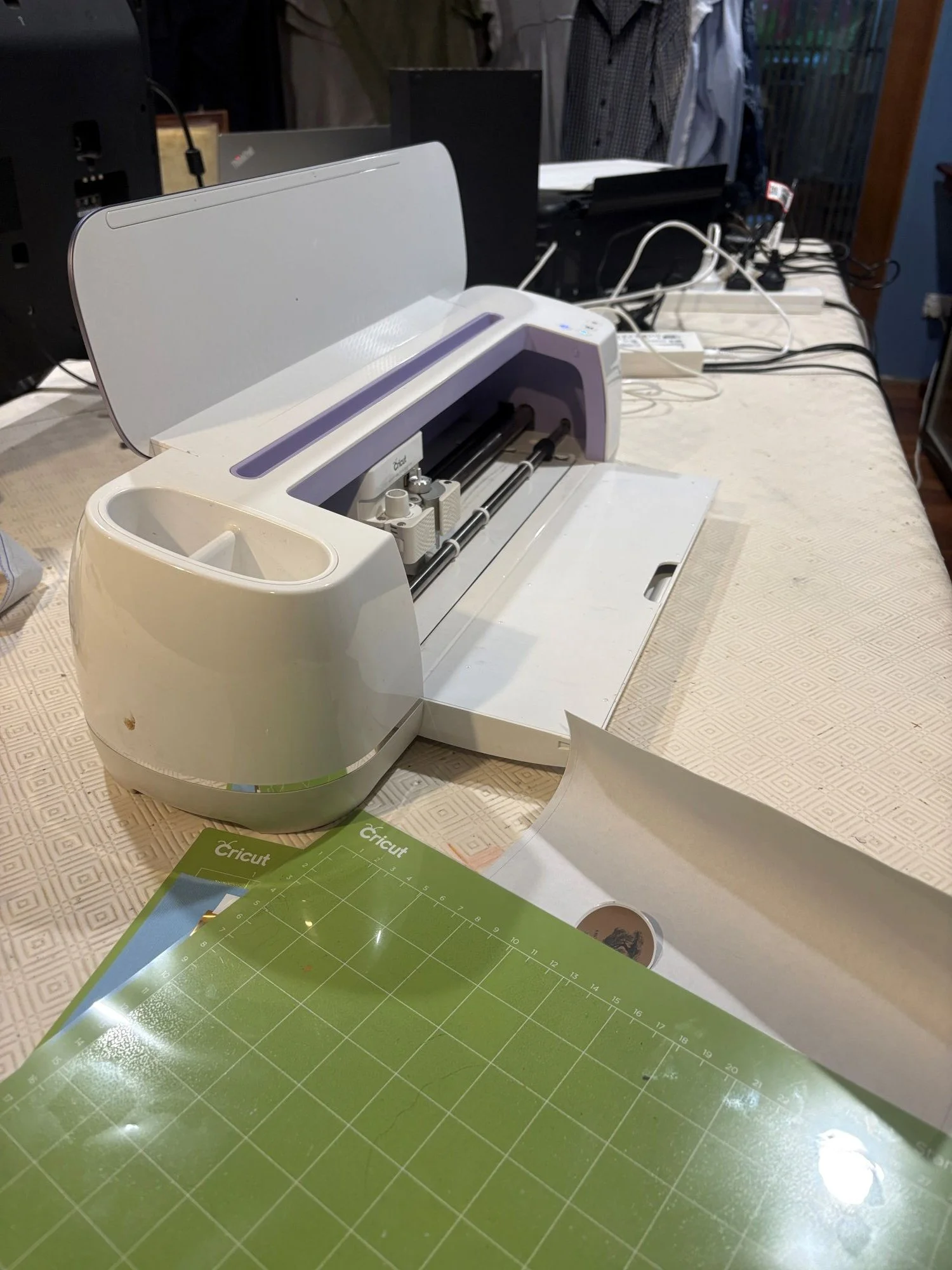 Cricut.JPG