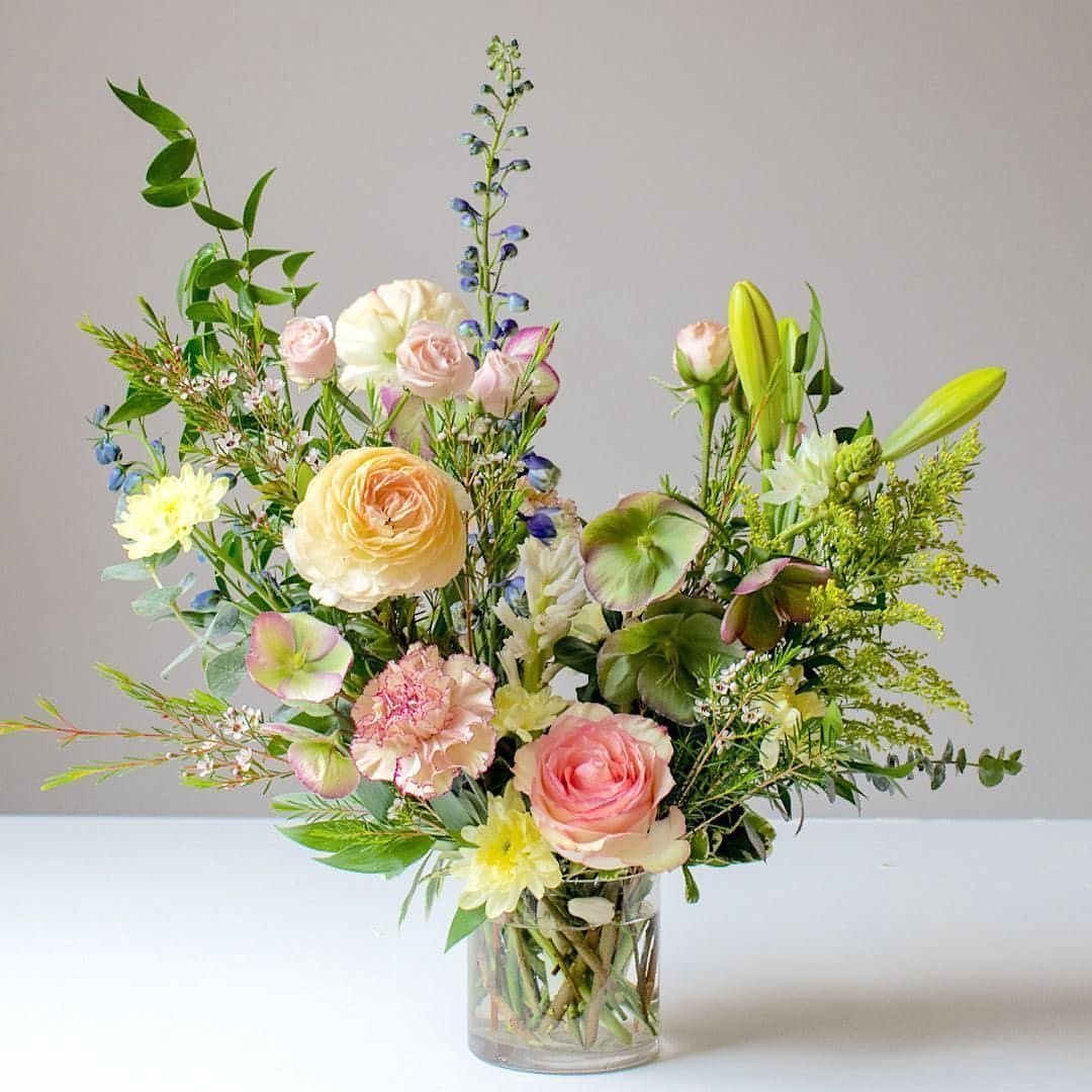 Vase Arrangement – Lush