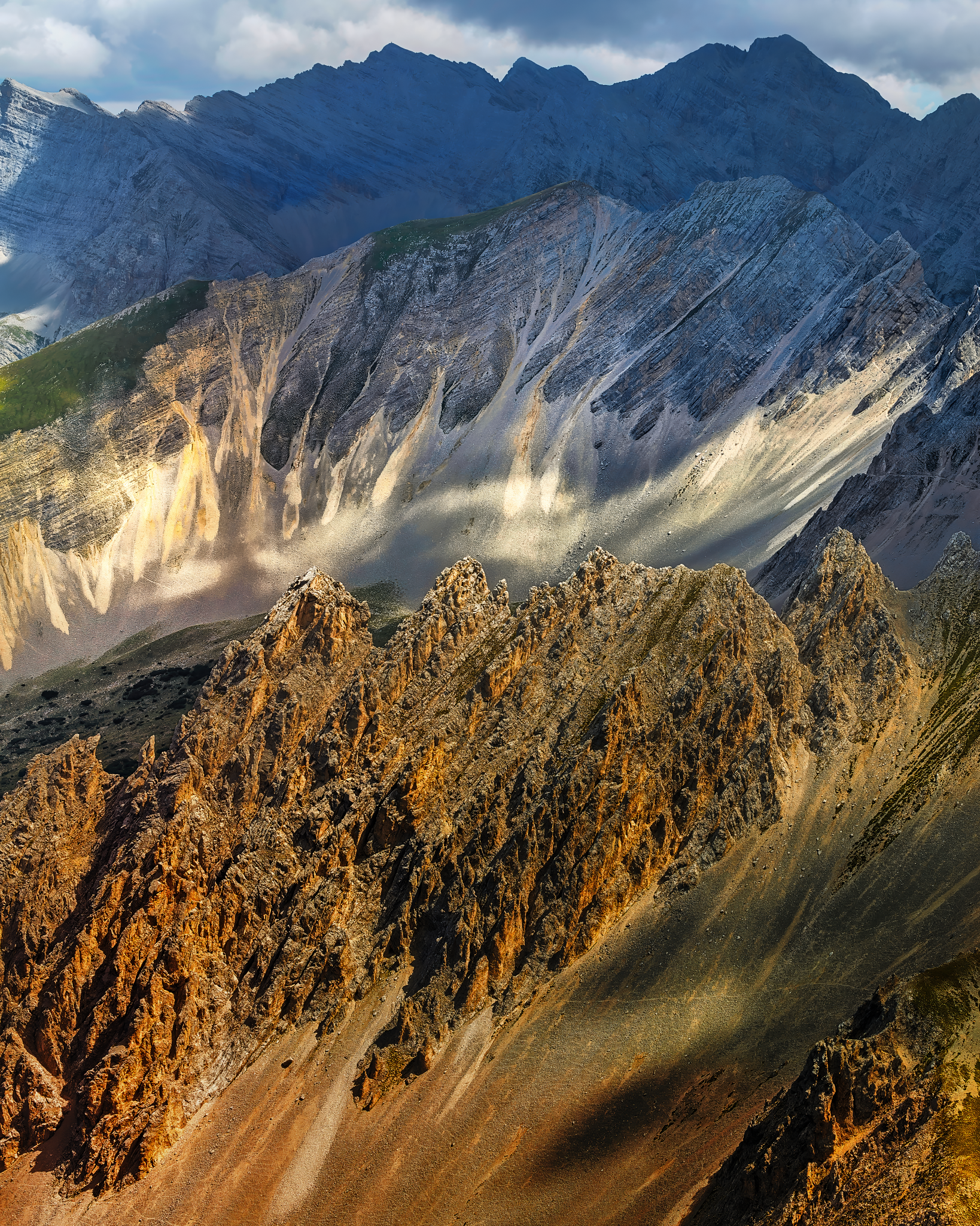 IMGP2473-Edit-Nordkette-Insbruck-LUMok2-Crop4-5-X2-01_Long Edge_1638x2048_U_70.png