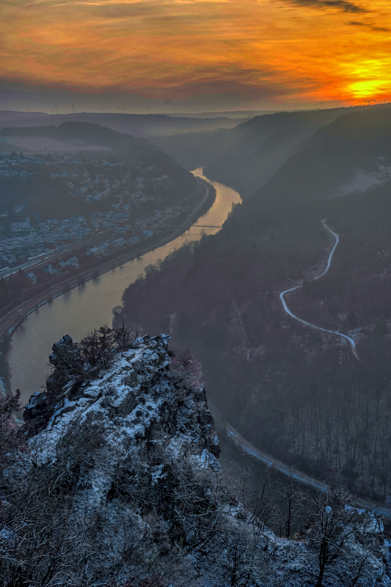 2022-12-16 00-53-27 (B,R8,S4)-LUM2_hdr_Long Edge_1367x2048_U_70.png