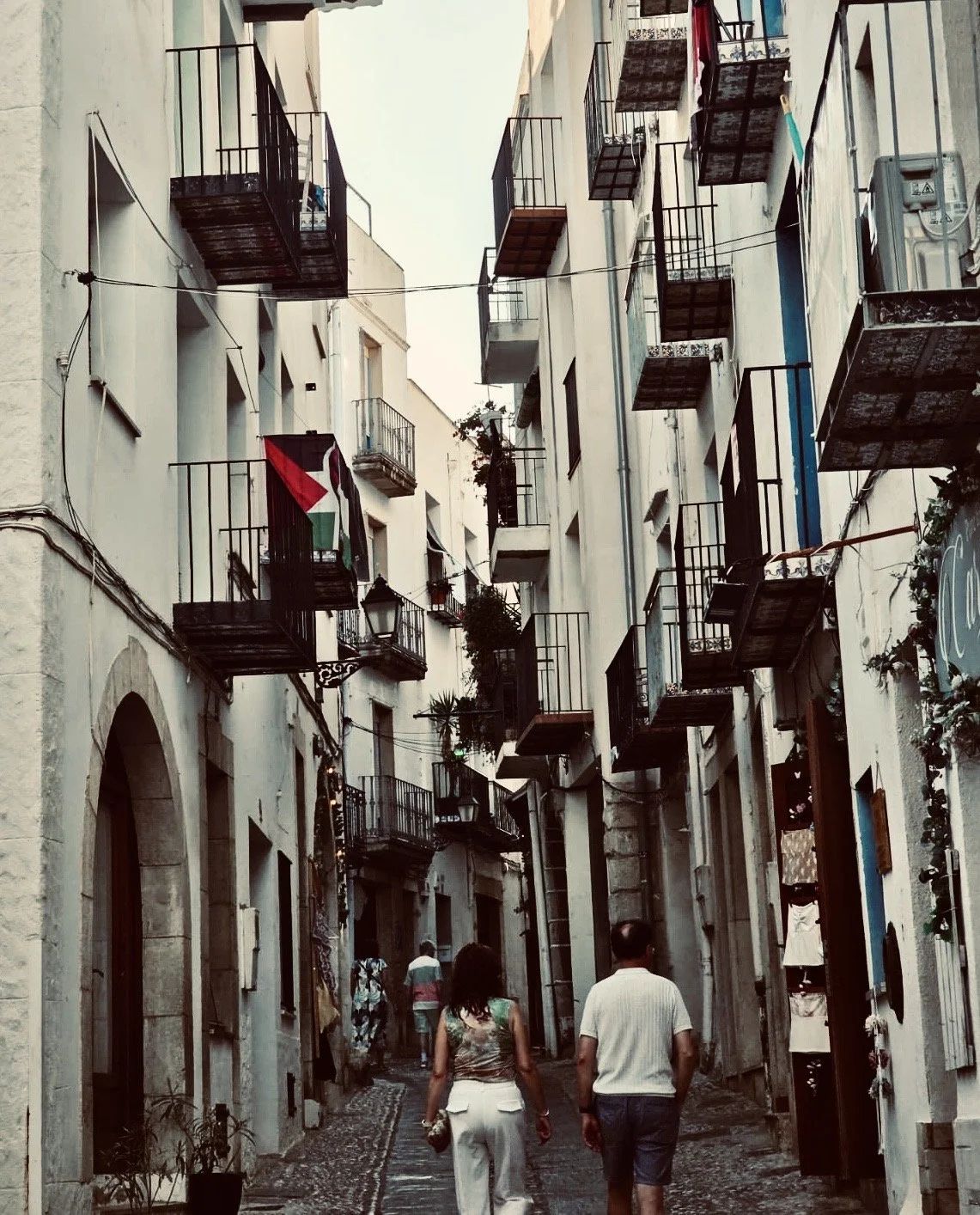 dcadfaf8-ce00-4a64-8b9c-f89c4d1092a3.jpg