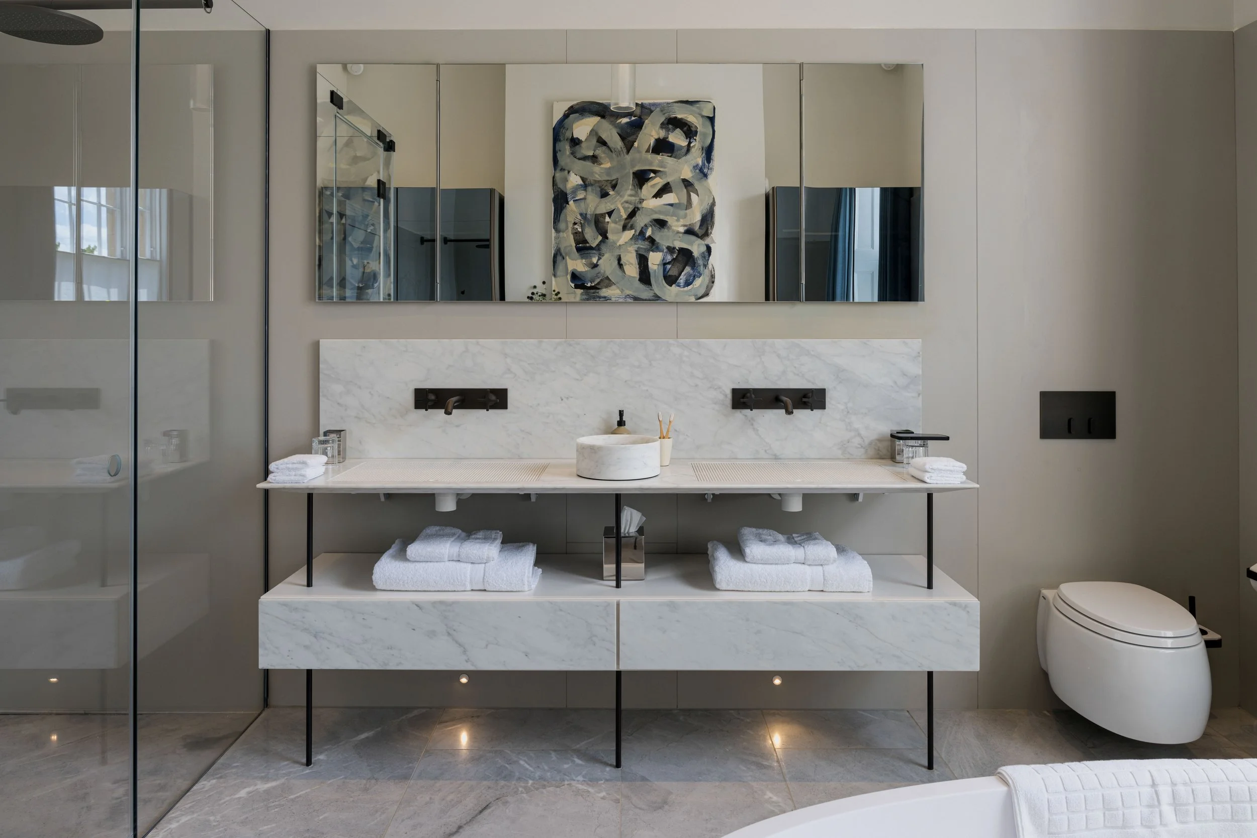 A7R06240 - 2024 - 36 St Giles - Oxford - Low res - Bathroom No.1.jpg