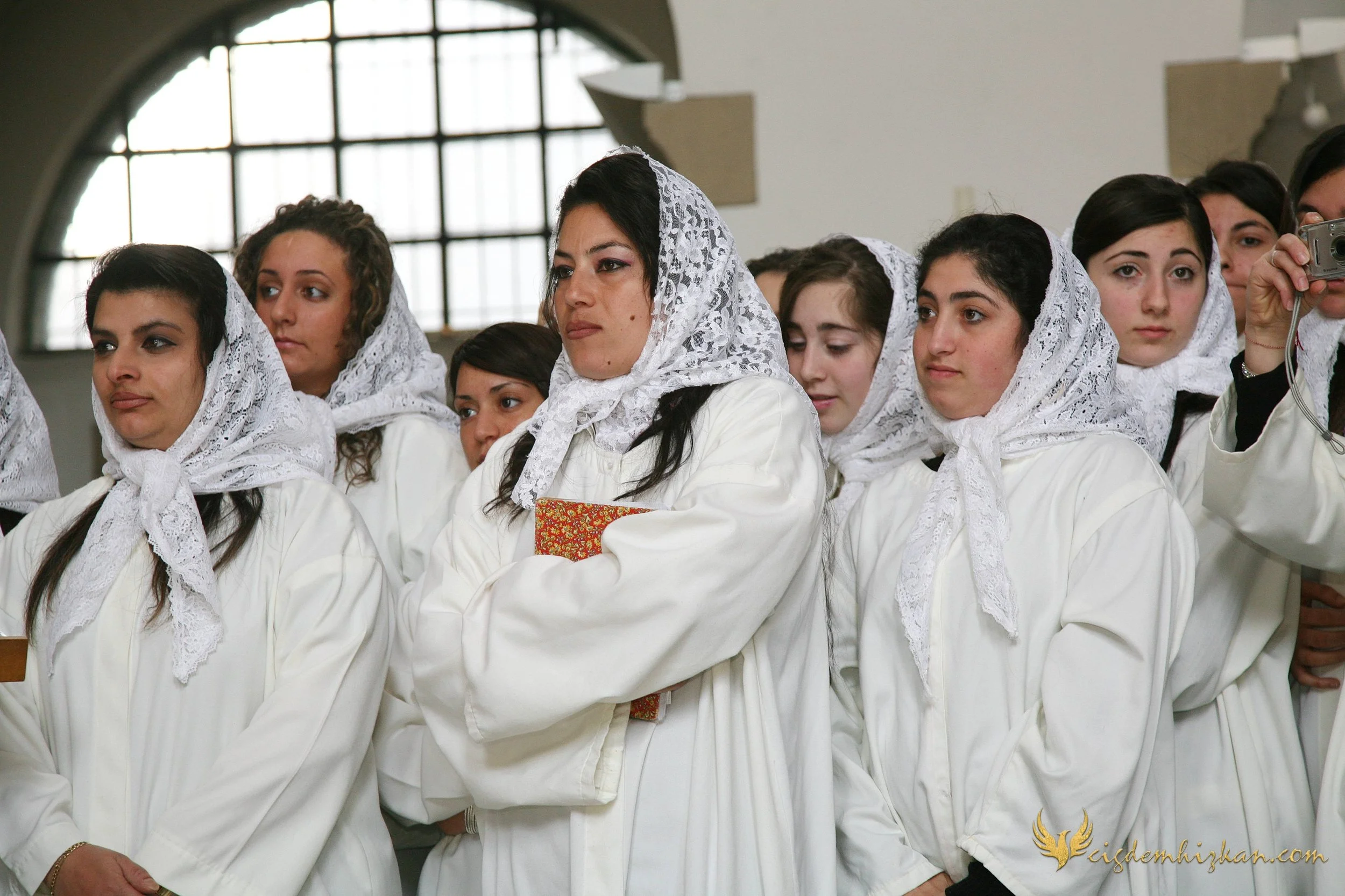 Faith & Community / İnanç ve Topluluk
Syriac Orthodox Church Liturgy – Berlin

A Syriac Orthodox Church ceremony marking the ordination of Abuna Murat Üzel as a priest in Berlin.The photographs document this moment of faith and community during the l