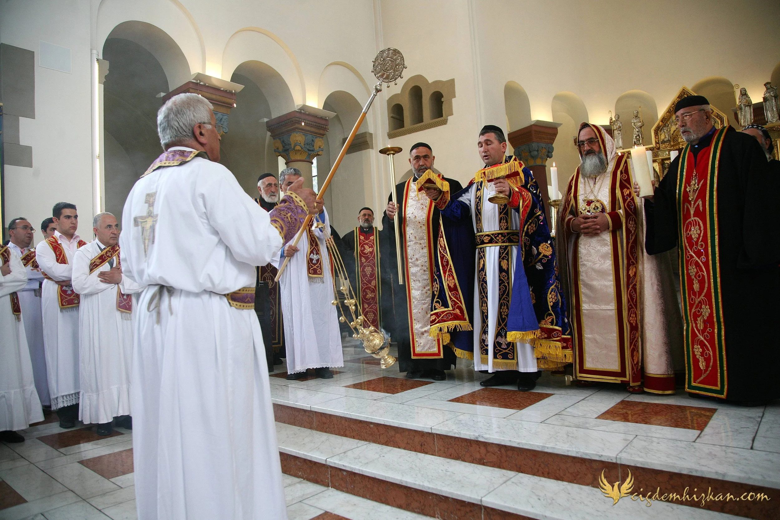 Faith & Community / İnanç ve Topluluk
Syriac Orthodox Church Liturgy – Berlin

A Syriac Orthodox Church ceremony marking the ordination of Abuna Murat Üzel as a priest in Berlin.The photographs document this moment of faith and community during the l