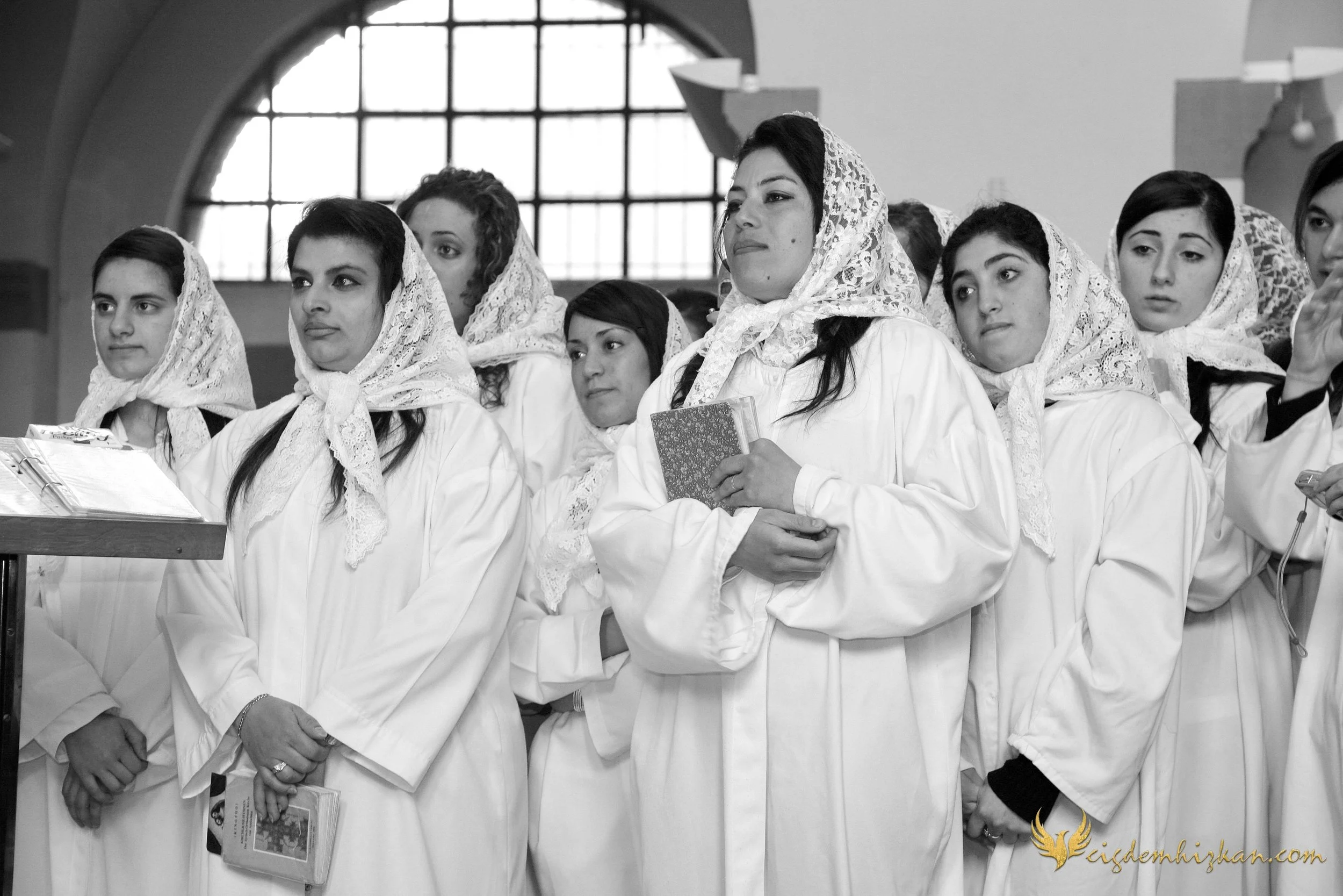 Faith & Community / İnanç ve Topluluk
Syriac Orthodox Church Liturgy – Berlin

A Syriac Orthodox Church ceremony marking the ordination of Abuna Murat Üzel as a priest in Berlin.The photographs document this moment of faith and community during the l