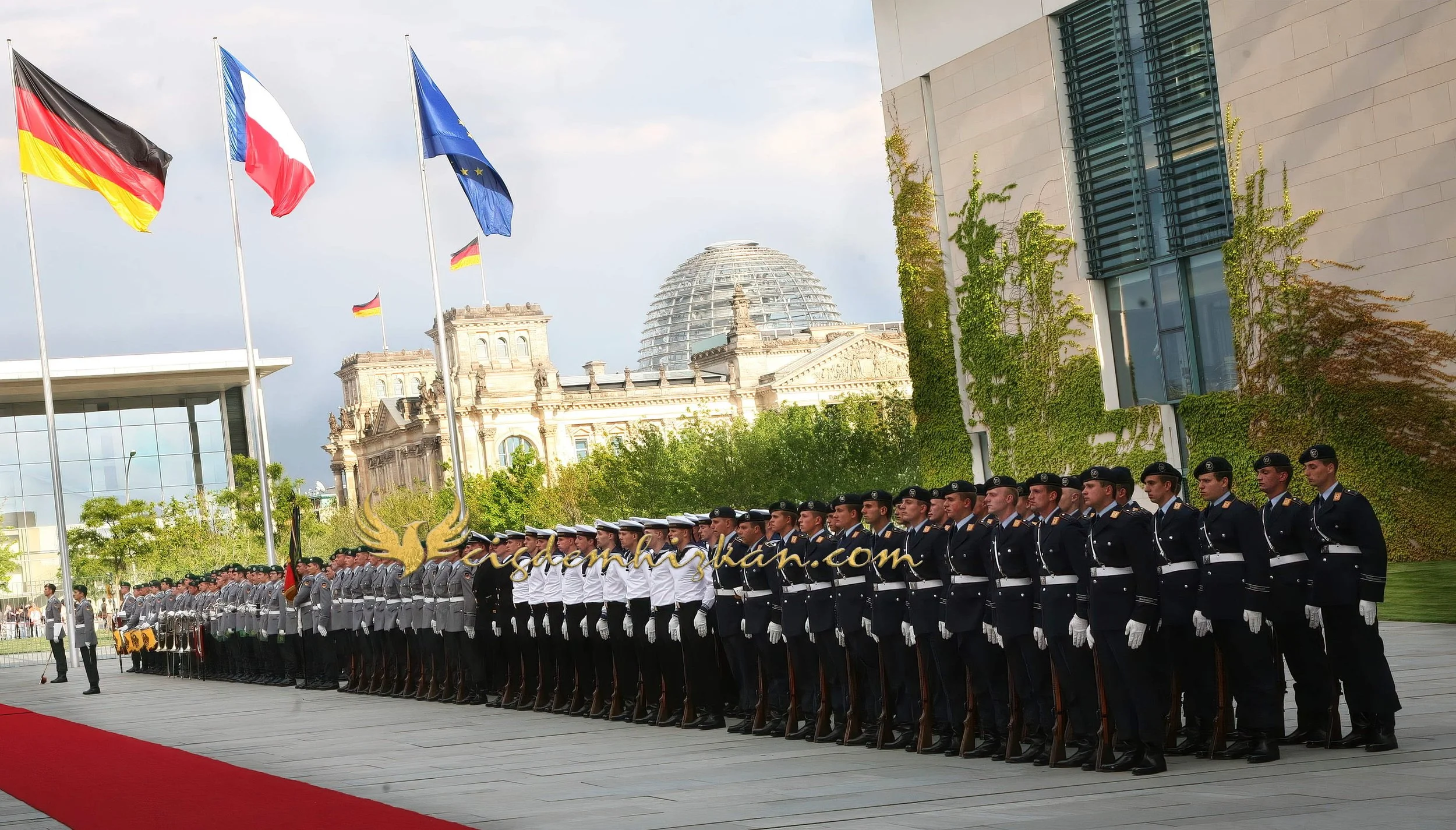 Chancellor Angela Merkel and President Nicolas Sarkozy - Berlin Bundestag 2007 - "Merkozy": Franco-German Relations - Sarkozy's inaugural visit to Berlin - Military Ceremony