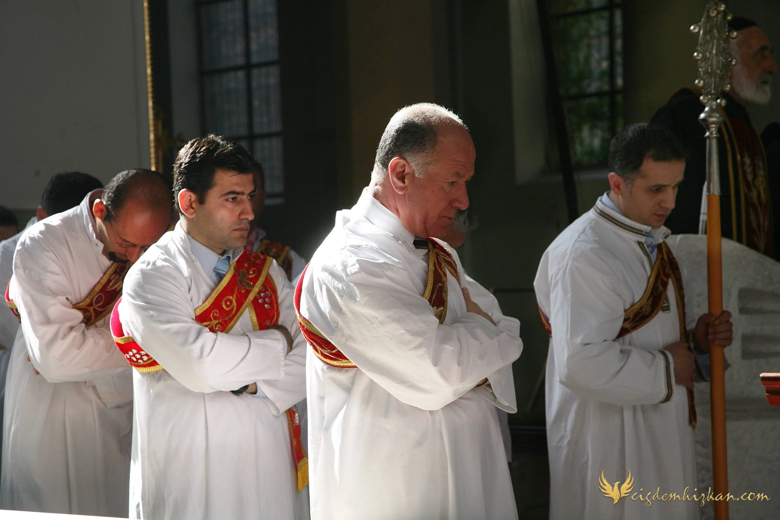 Faith & Community / İnanç ve Topluluk
Syriac Orthodox Church Liturgy – Berlin

A Syriac Orthodox Church ceremony marking the ordination of Abuna Murat Üzel as a priest in Berlin.The photographs document this moment of faith and community during the l