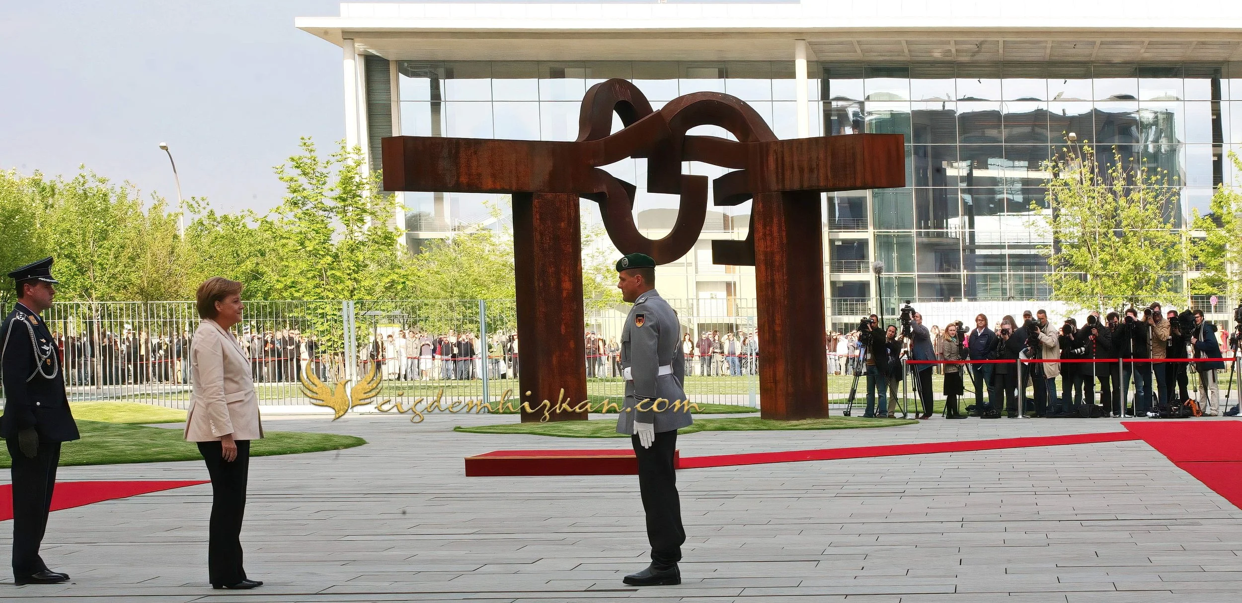 Chancellor Angela Merkel and President Nicolas Sarkozy - Berlin Bundestag 2007 - "Merkozy": Franco-German Relations - Sarkozy's inaugural visit to Berlin - Military Ceremony