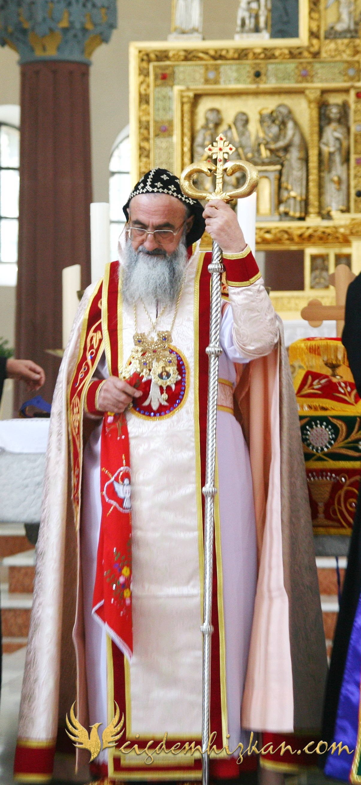 Faith & Community / İnanç ve Topluluk
Syriac Orthodox Church Liturgy – Berlin

A Syriac Orthodox Church ceremony marking the ordination of Abuna Murat Üzel as a priest in Berlin.The photographs document this moment of faith and community during the l