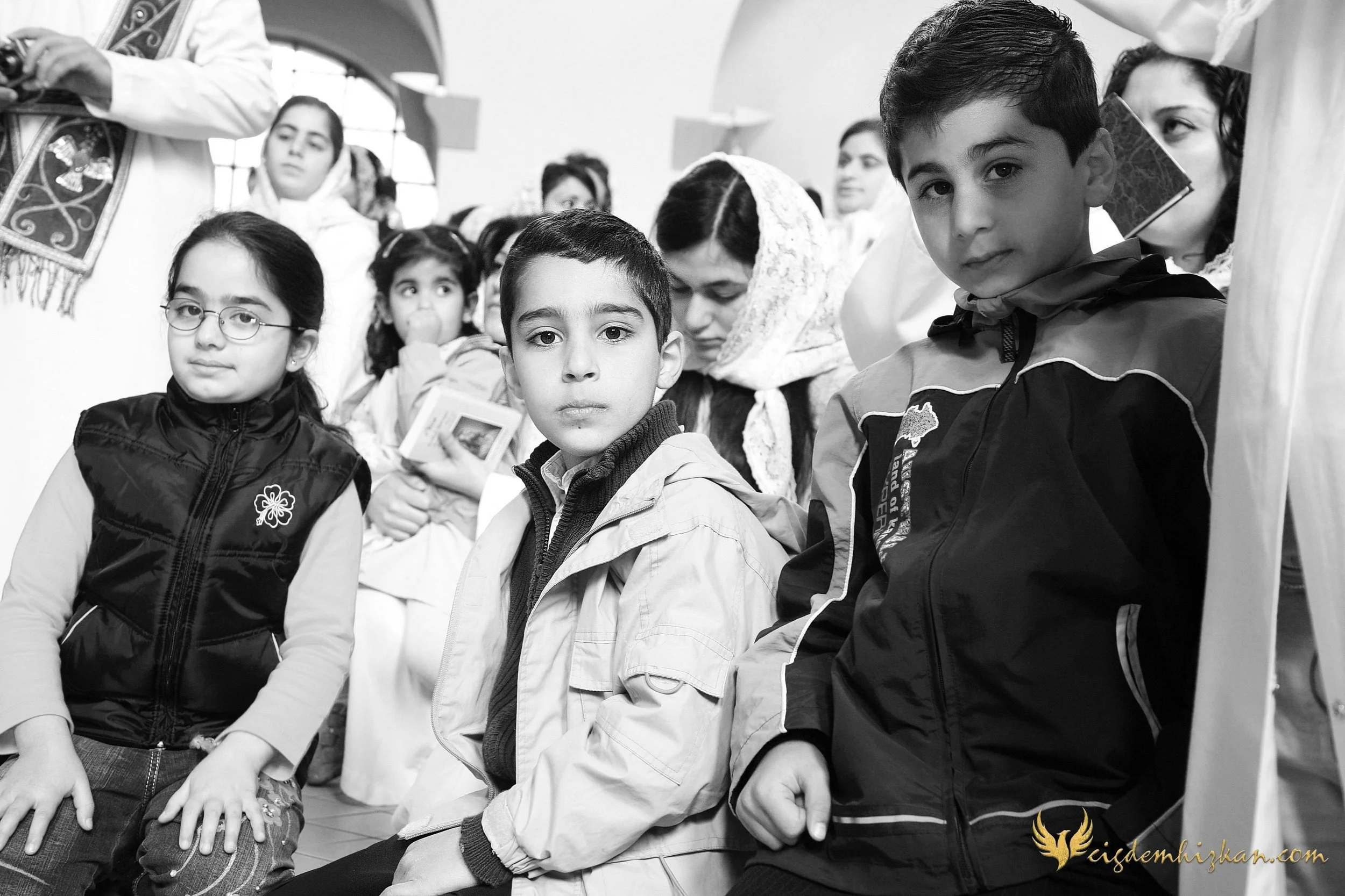 Faith & Community / İnanç ve Topluluk
Syriac Orthodox Church Liturgy – Berlin

A Syriac Orthodox Church ceremony marking the ordination of Abuna Murat Üzel as a priest in Berlin.The photographs document this moment of faith and community during the l