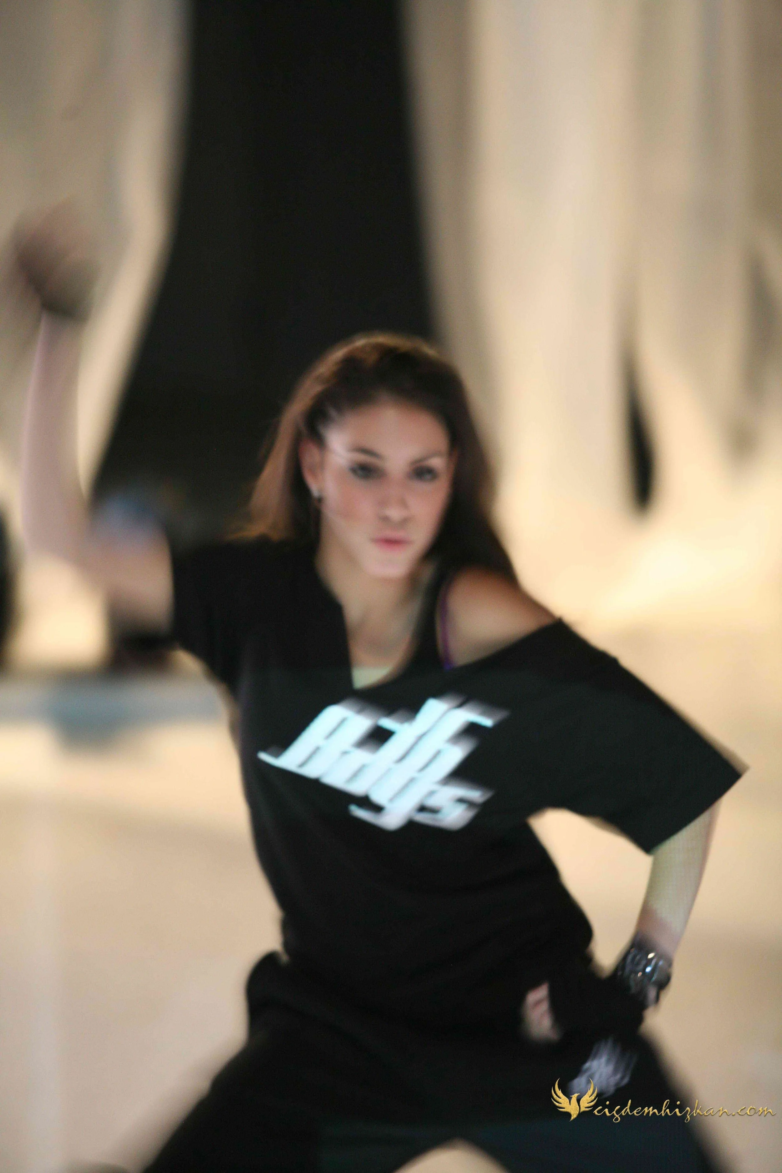 Almila Bağriacik, Germany. Actress. Film, television and theatre. 4 Blocks, Kaiserin, Almila Bağrıaçık, Almanya. Oyuncu. Sinema, dizi ve tiyatro. “Nur eine Frau” filmiyle Grimme Preis ve Deutscher Schauspielpreis; Tribeca Film Festival’de Best Actres