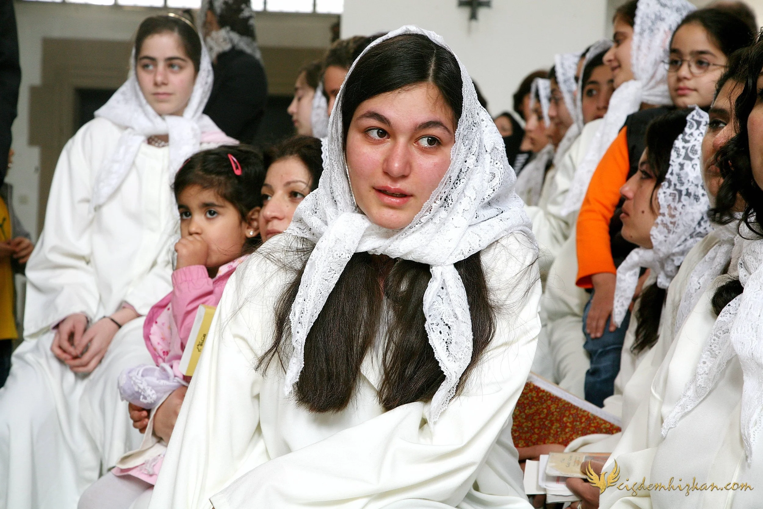 Faith & Community / İnanç ve Topluluk
Syriac Orthodox Church Liturgy – Berlin

A Syriac Orthodox Church ceremony marking the ordination of Abuna Murat Üzel as a priest in Berlin.The photographs document this moment of faith and community during the l