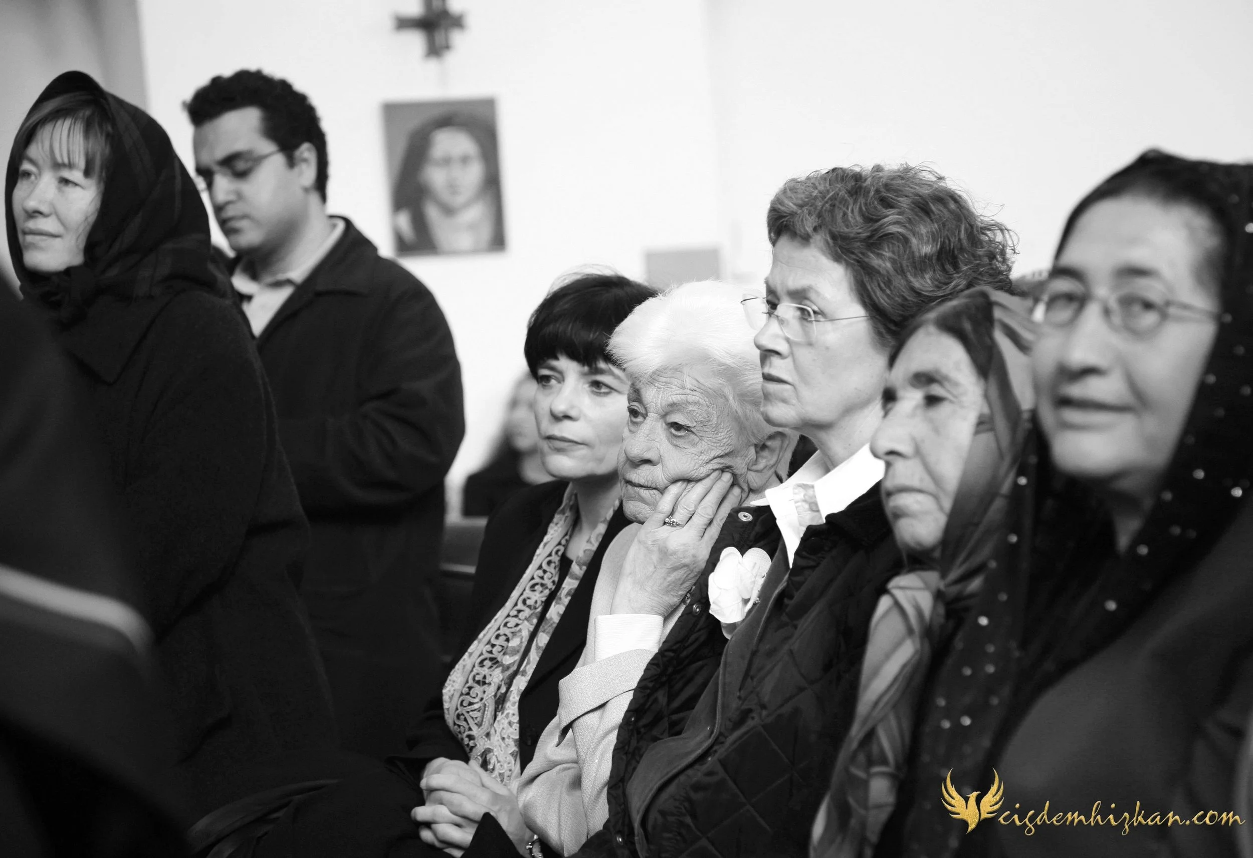 Faith & Community / İnanç ve Topluluk
Syriac Orthodox Church Liturgy – Berlin

A Syriac Orthodox Church ceremony marking the ordination of Abuna Murat Üzel as a priest in Berlin.The photographs document this moment of faith and community during the l