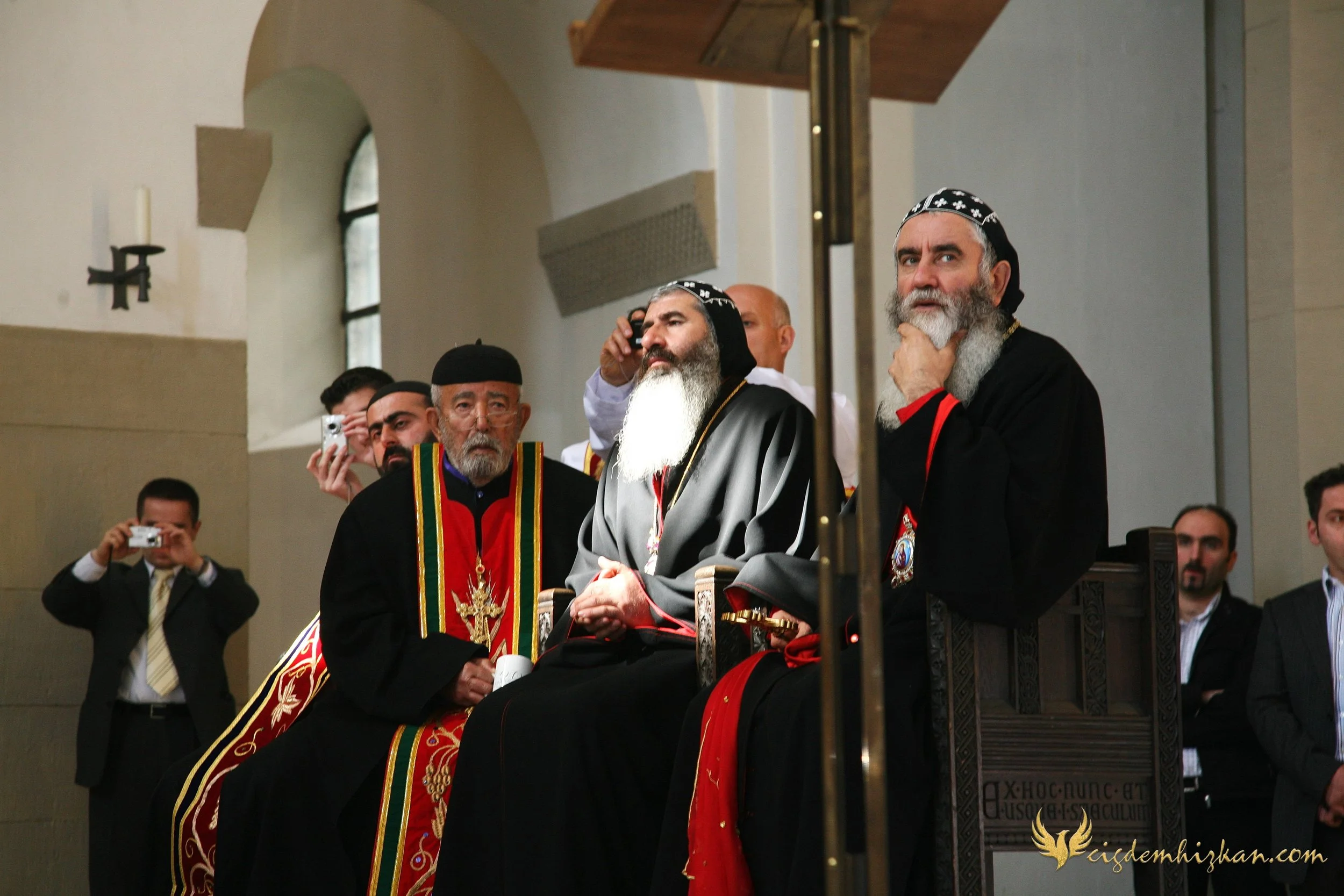 Faith & Community / İnanç ve Topluluk
Syriac Orthodox Church Liturgy – Berlin

A Syriac Orthodox Church ceremony marking the ordination of Abuna Murat Üzel as a priest in Berlin.The photographs document this moment of faith and community during the l
