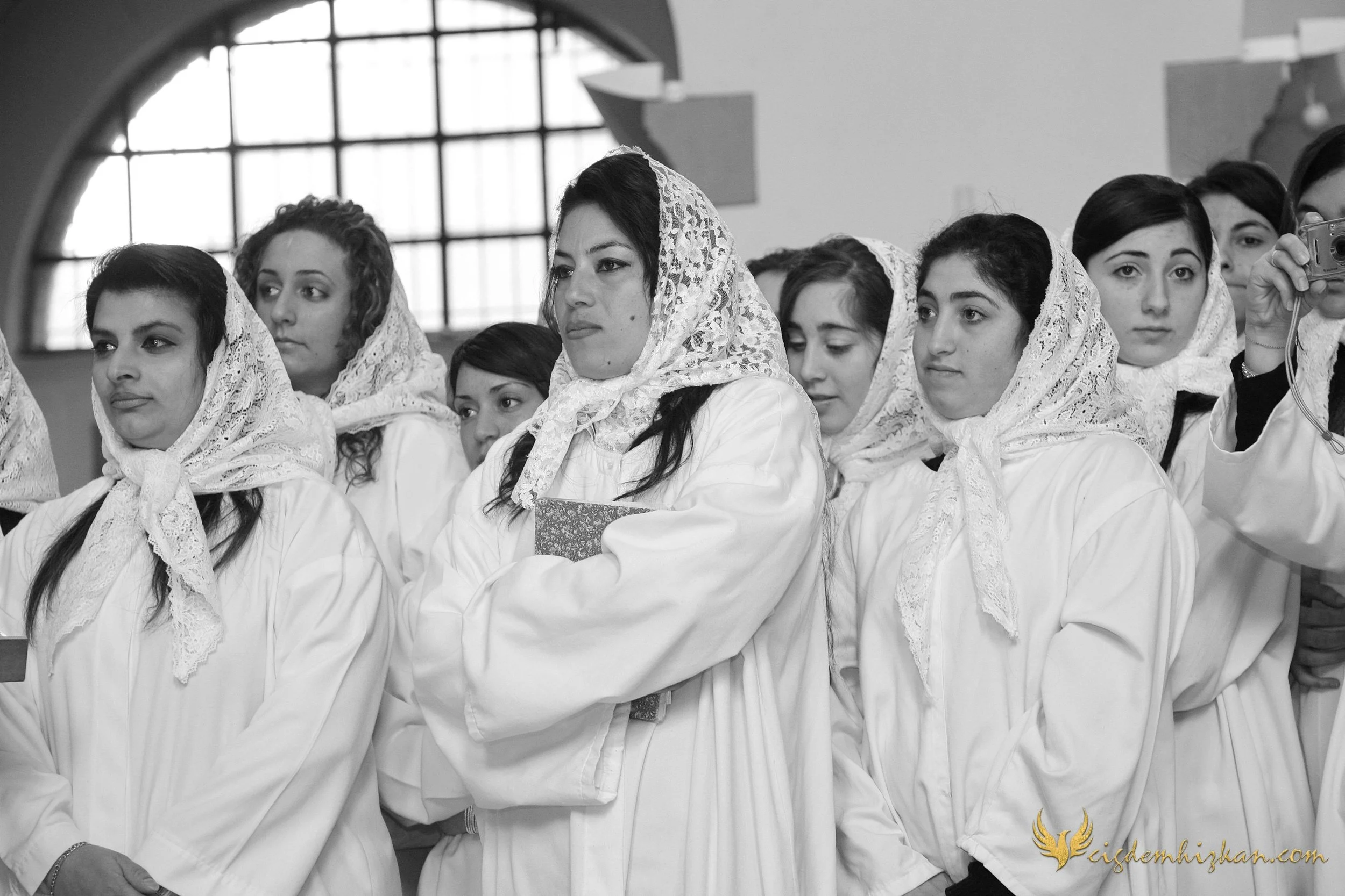 Faith & Community / İnanç ve Topluluk
Syriac Orthodox Church Liturgy – Berlin

A Syriac Orthodox Church ceremony marking the ordination of Abuna Murat Üzel as a priest in Berlin.The photographs document this moment of faith and community during the l