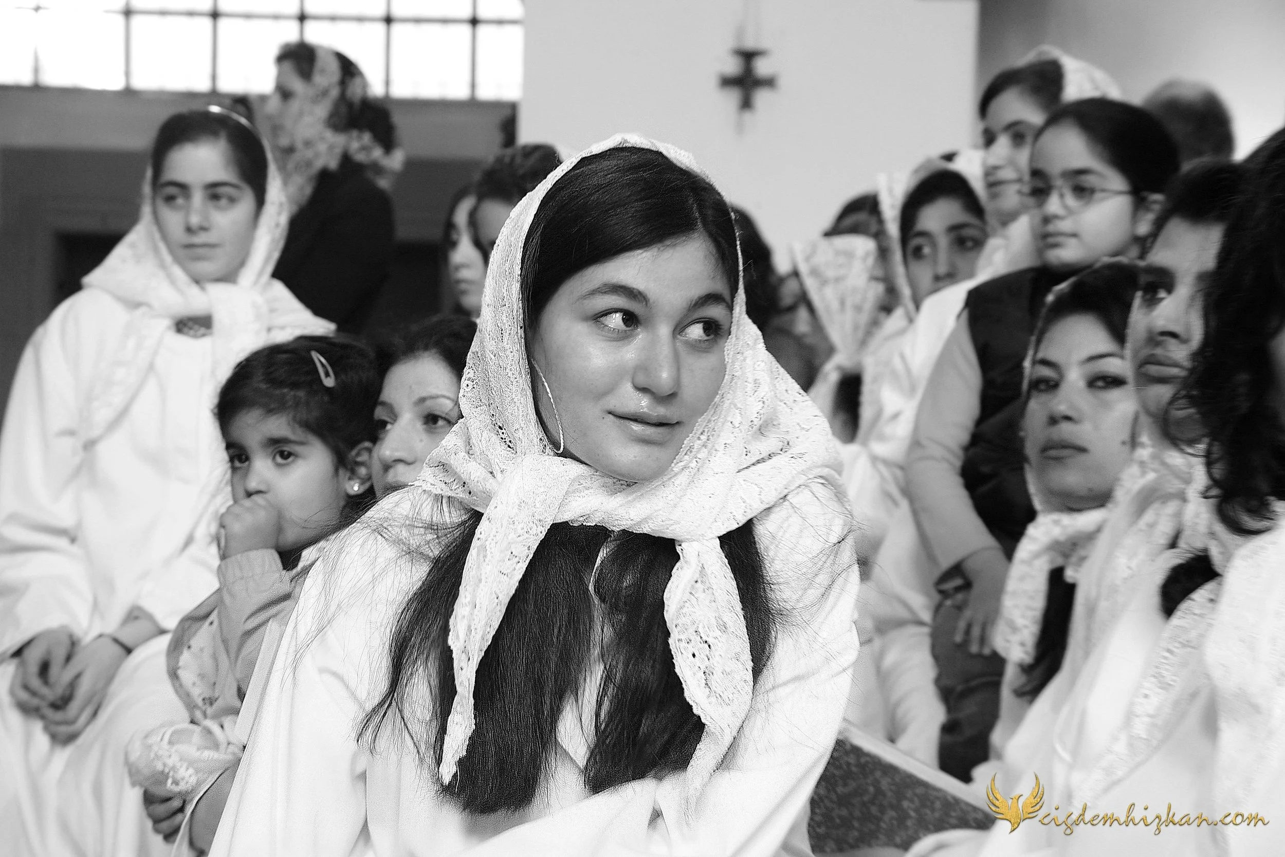 Faith & Community / İnanç ve Topluluk
Syriac Orthodox Church Liturgy – Berlin

A Syriac Orthodox Church ceremony marking the ordination of Abuna Murat Üzel as a priest in Berlin.The photographs document this moment of faith and community during the l